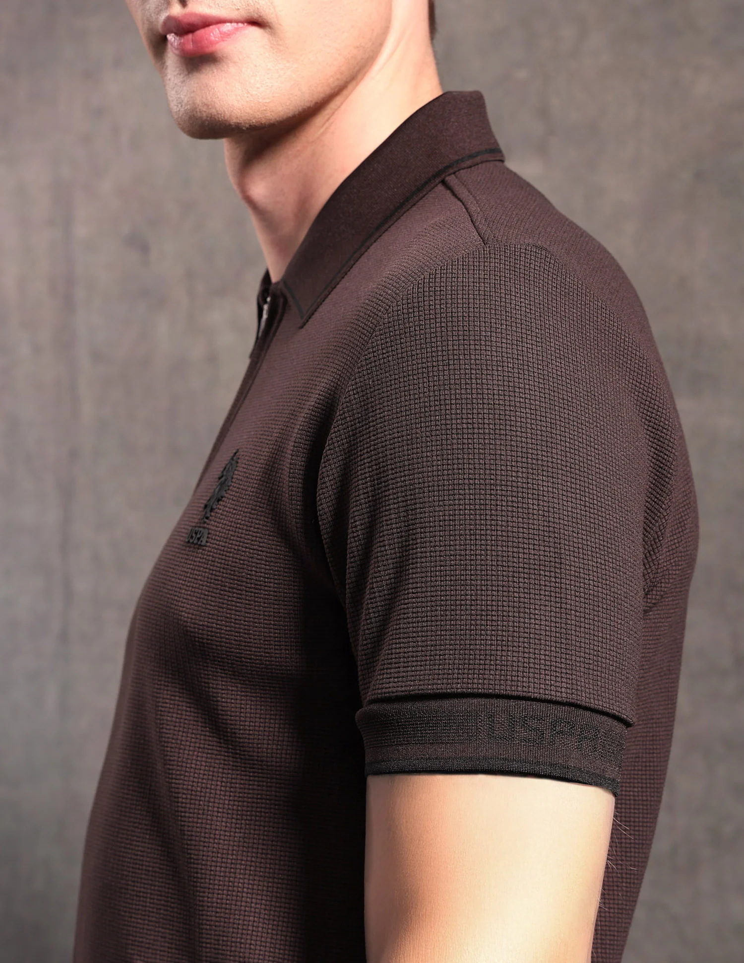 Black & Gold Textured Polo Shirt - Image 9