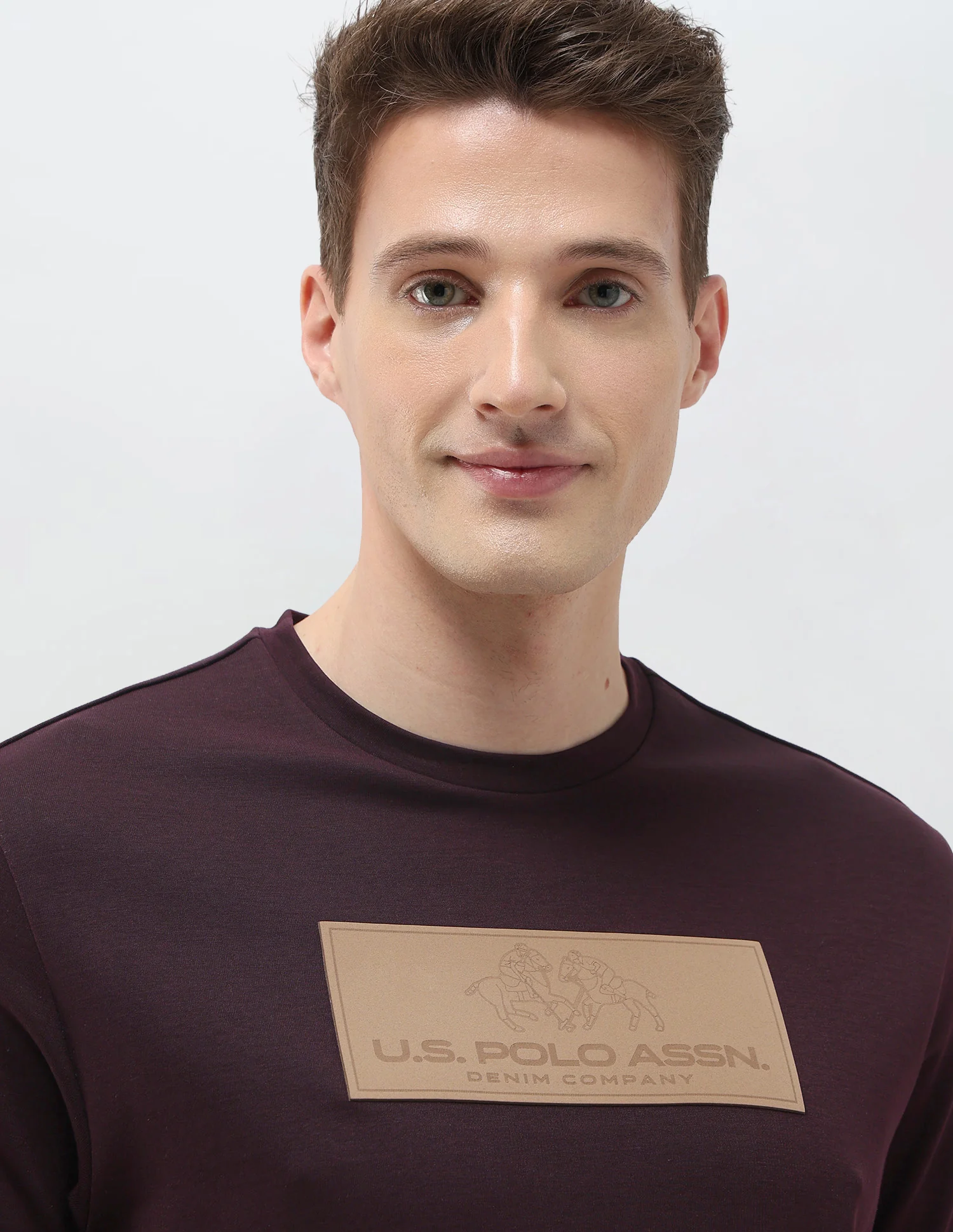 Black & Gold Brand Embossed Slim Fit T-Shirt - Image 7
