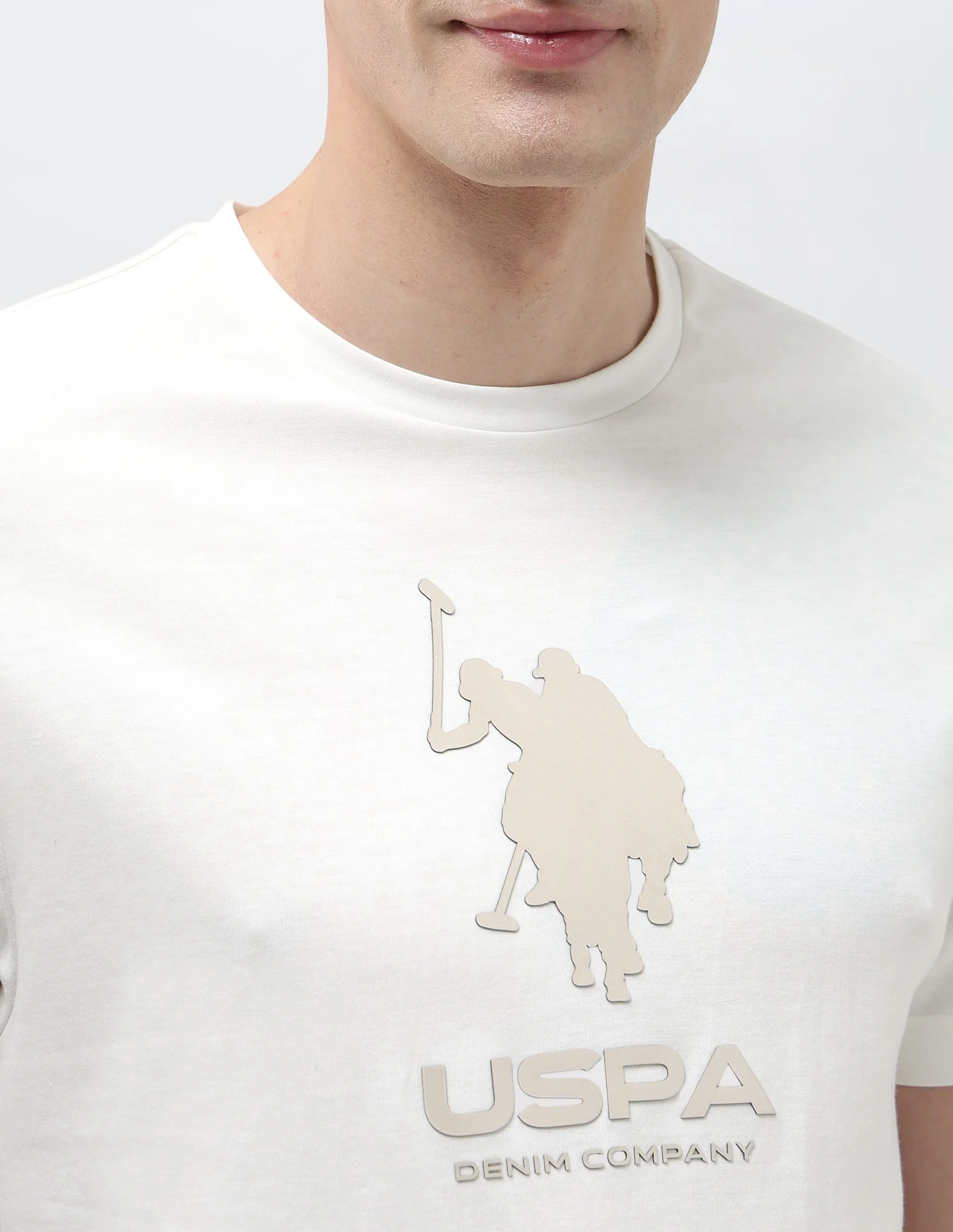 Black & Gold Brand Embossed Slim Fit T-Shirt - Image 7