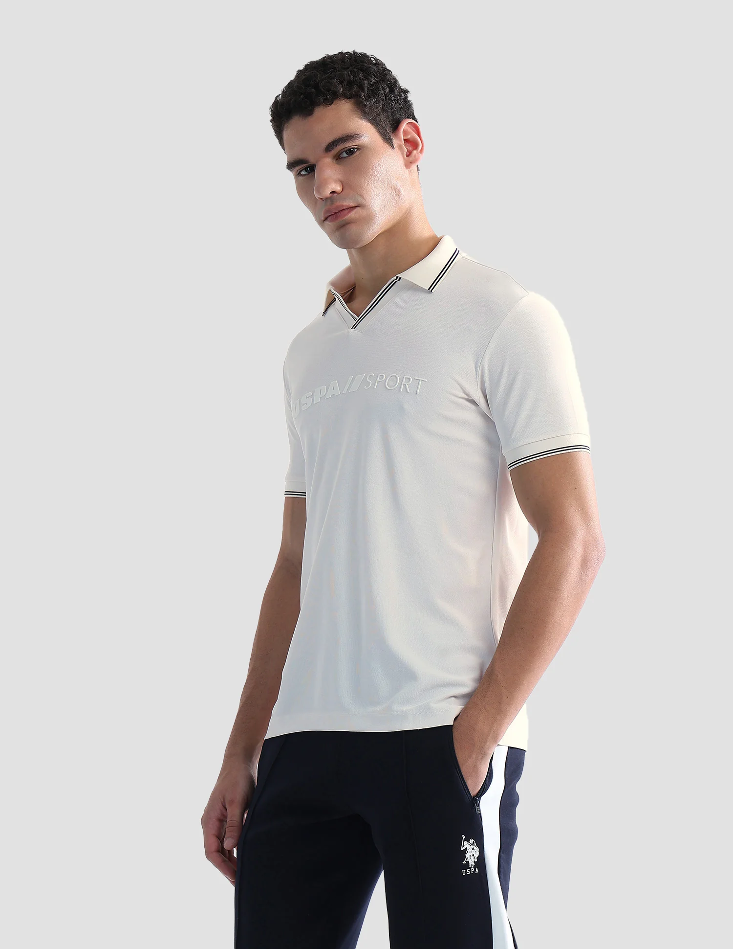 Brand Embossed Regular Fit Active Polo Shirt - Image 4