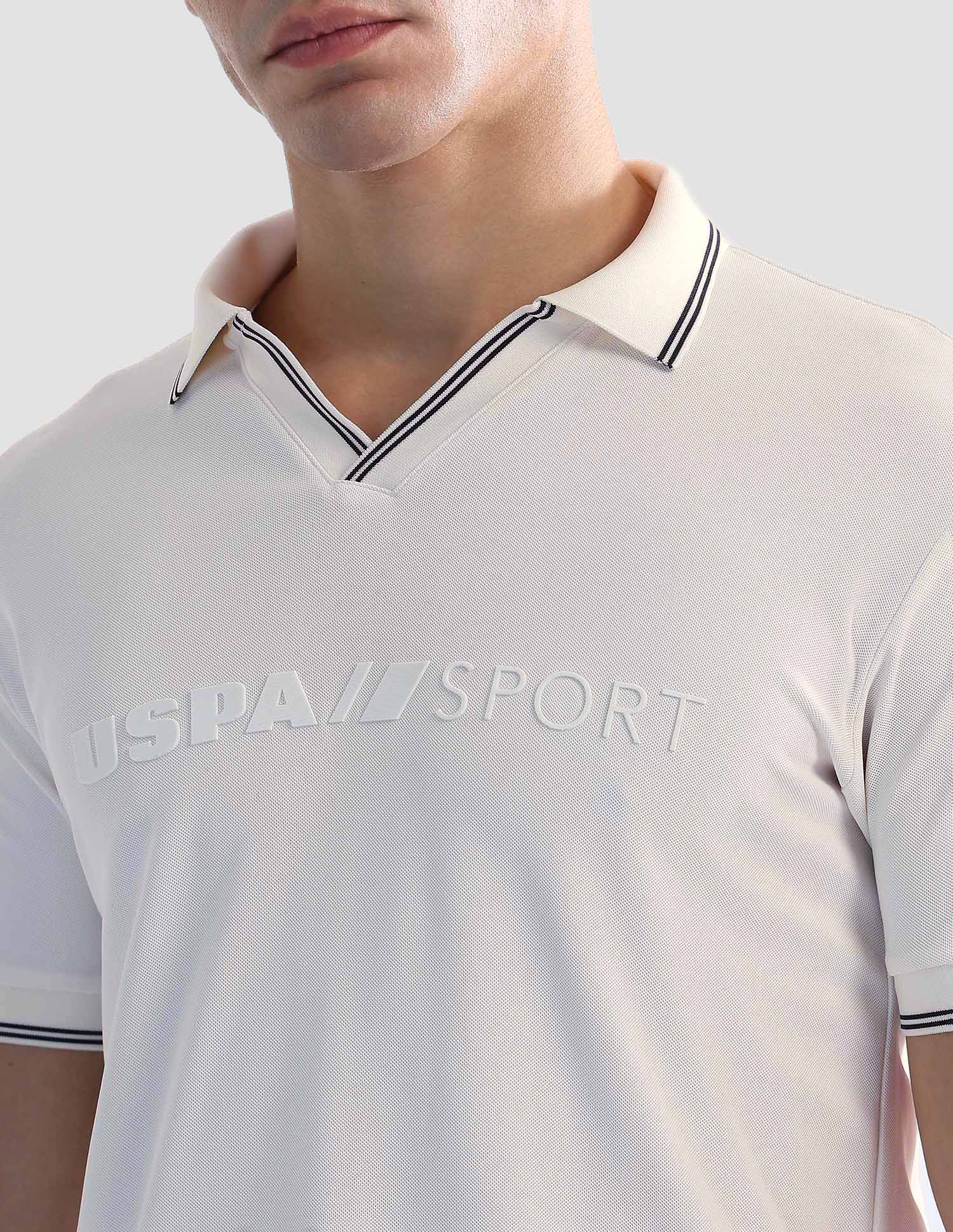 Brand Embossed Regular Fit Active Polo Shirt - Image 7