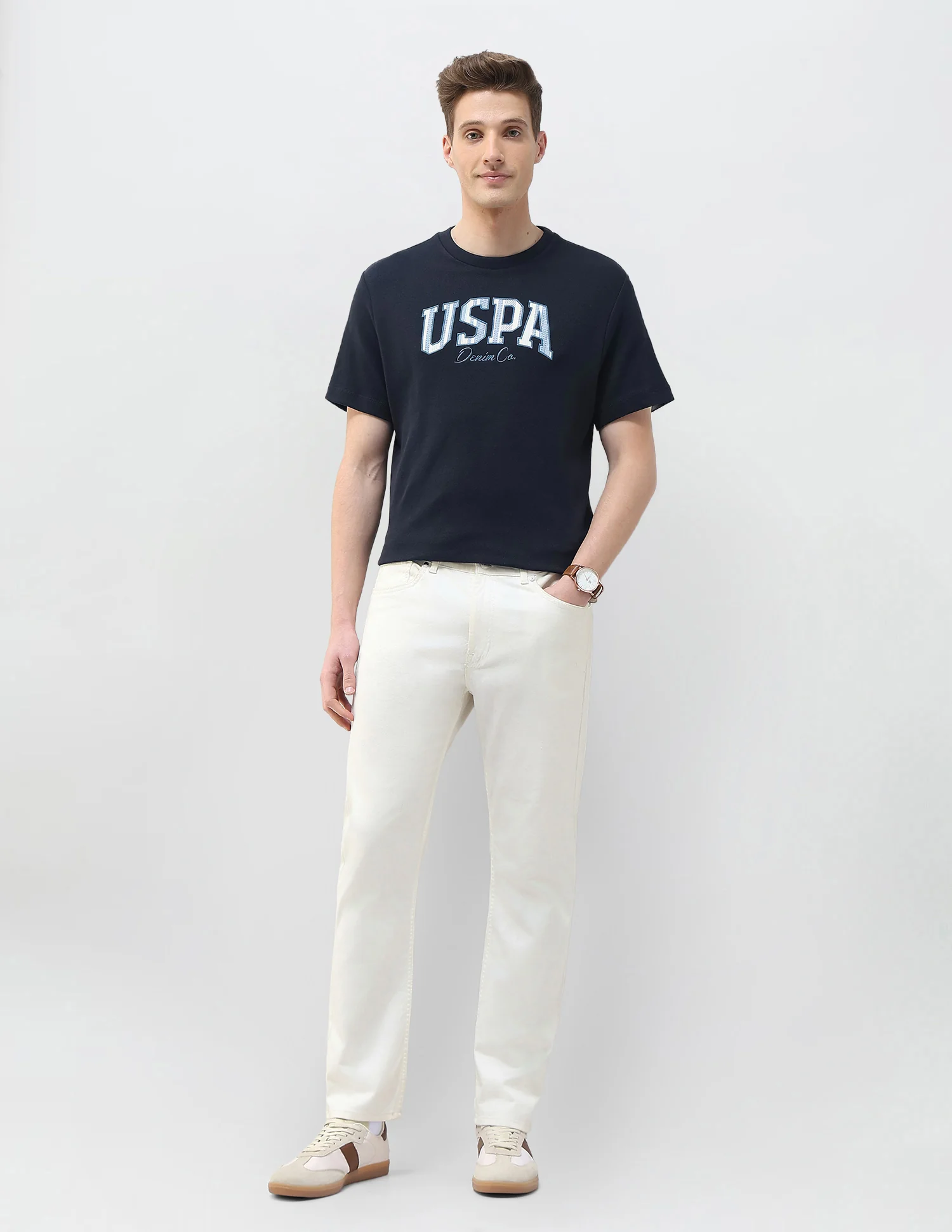 Brand Embroidered Motel On The Coast T-Shirt - Image 3