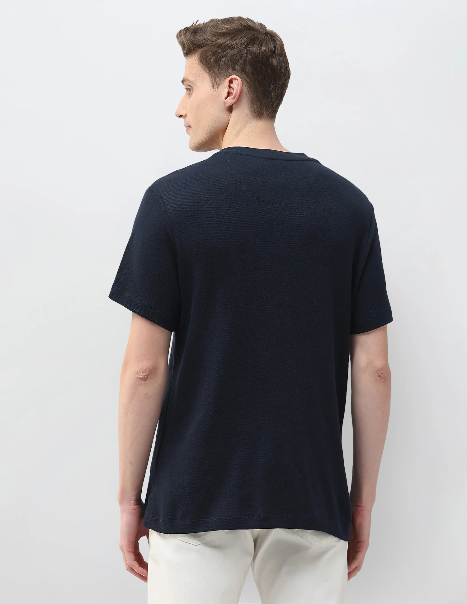 Brand Embroidered Motel On The Coast T-Shirt - Image 5