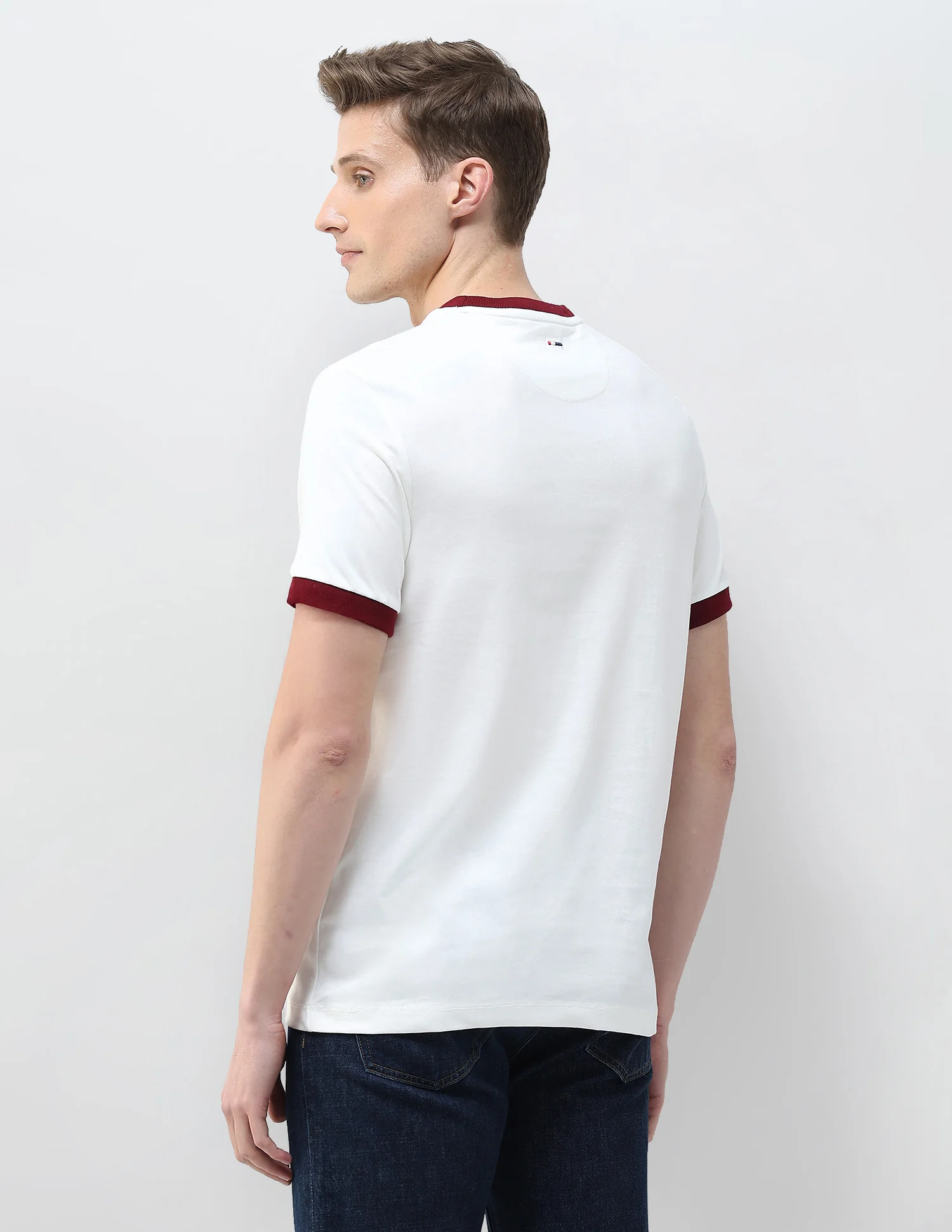 Brand Embroidered Motel On The Coast T-Shirt - Image 5