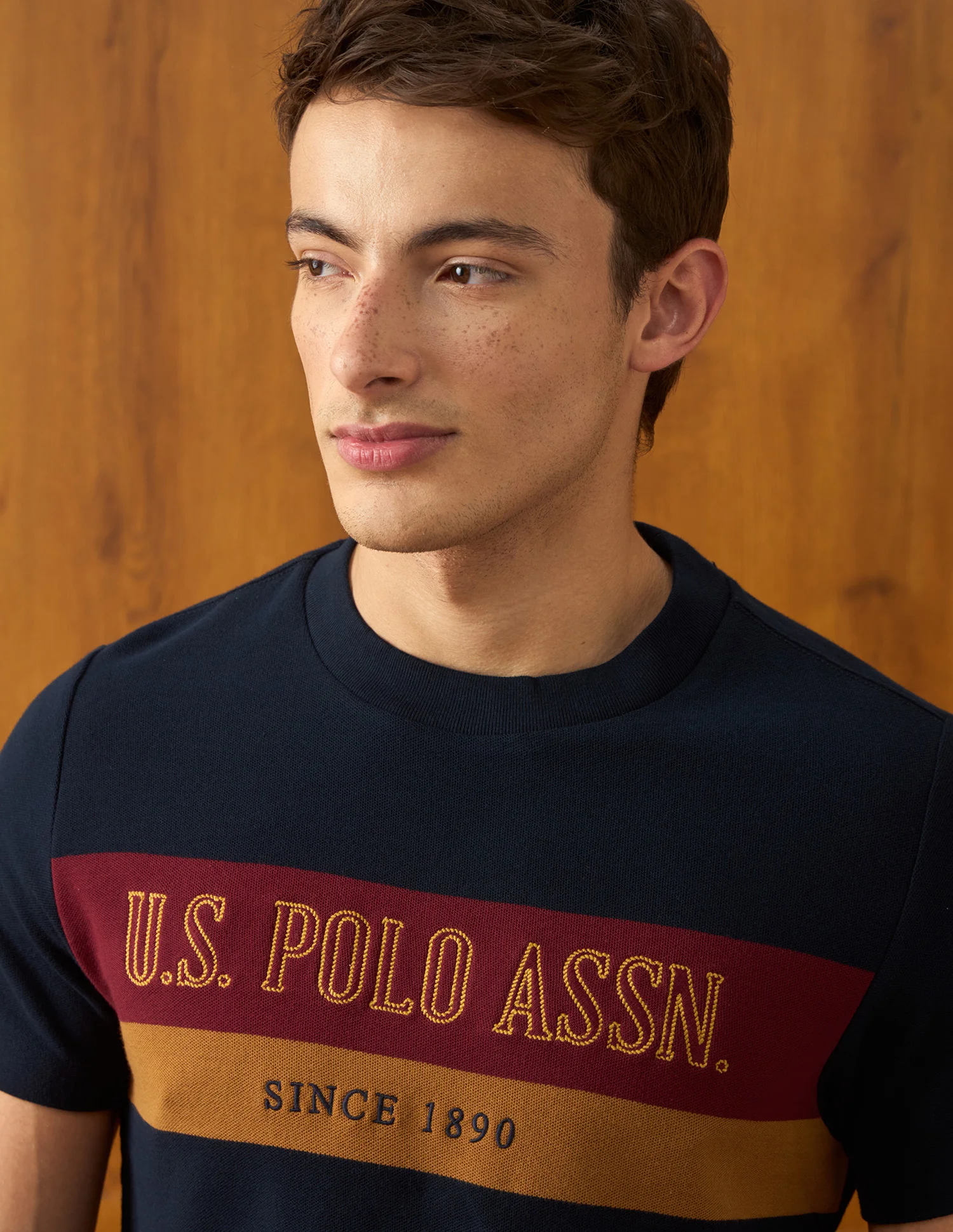 Brand Embroidered Slim Fit T-Shirt - Image 7