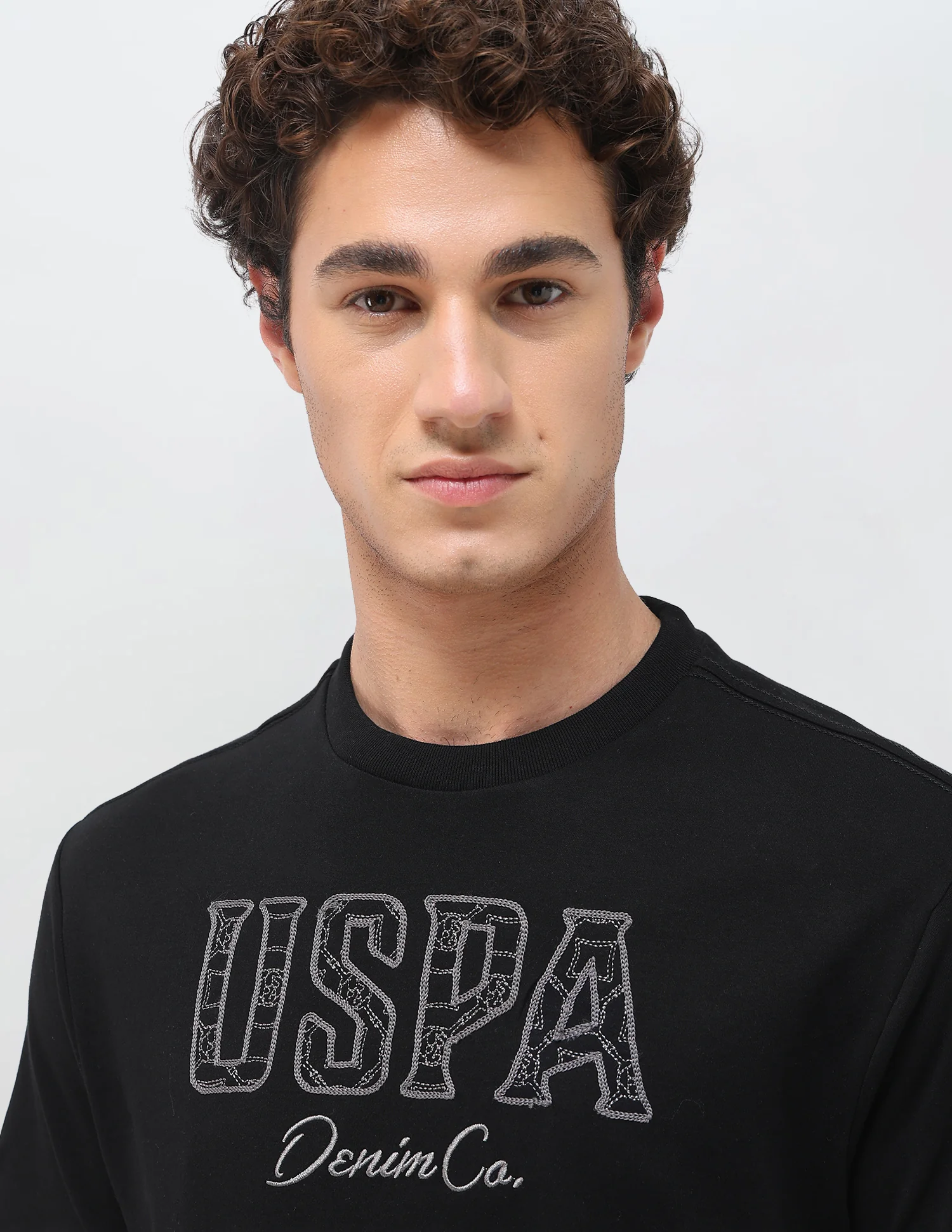 Brand Embroidered Slim Fit T-Shirt - Image 7