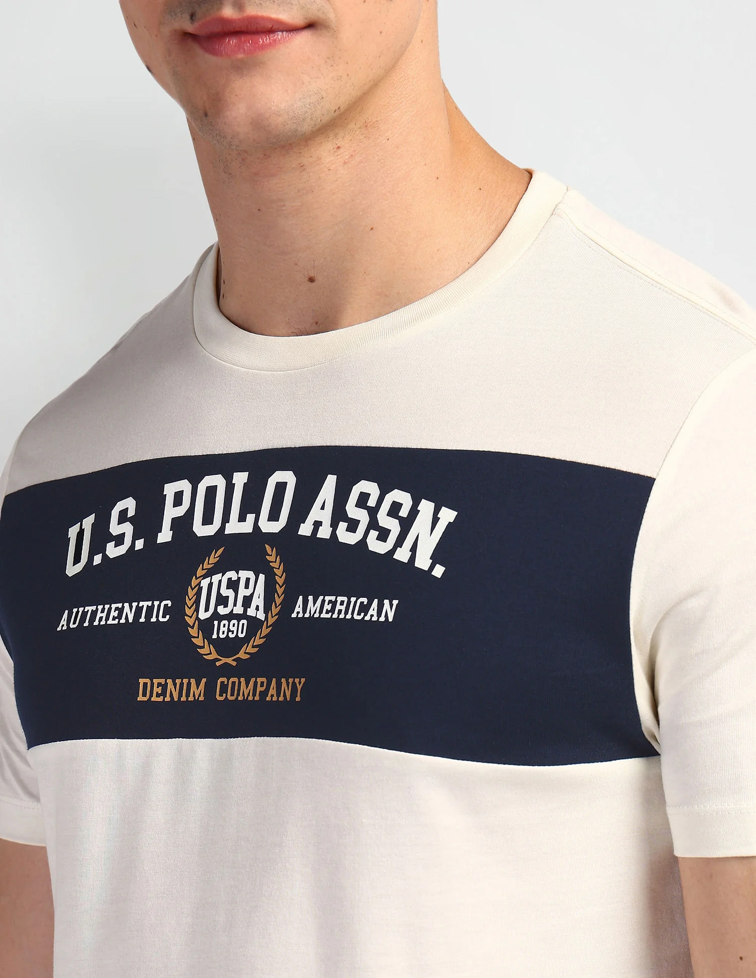 Brand Print Crew Neck T-Shirt - Image 7