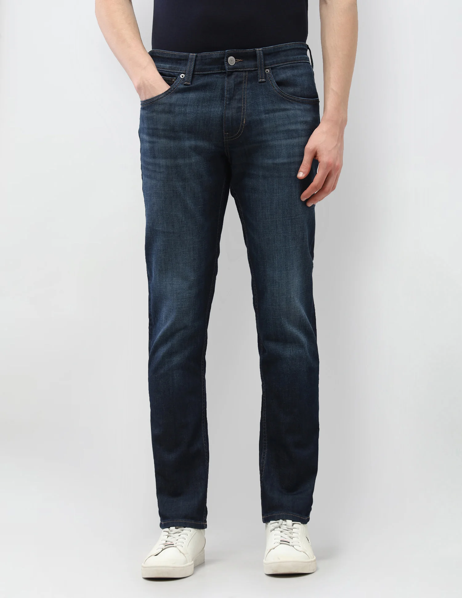 Brandon Slim Tapered Fit Blue Jeans - Image 6