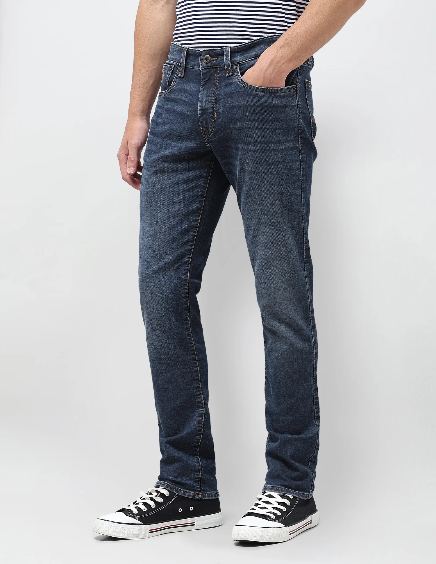 Brandon Slim Tapered Fit Blue Jeans - Image 4