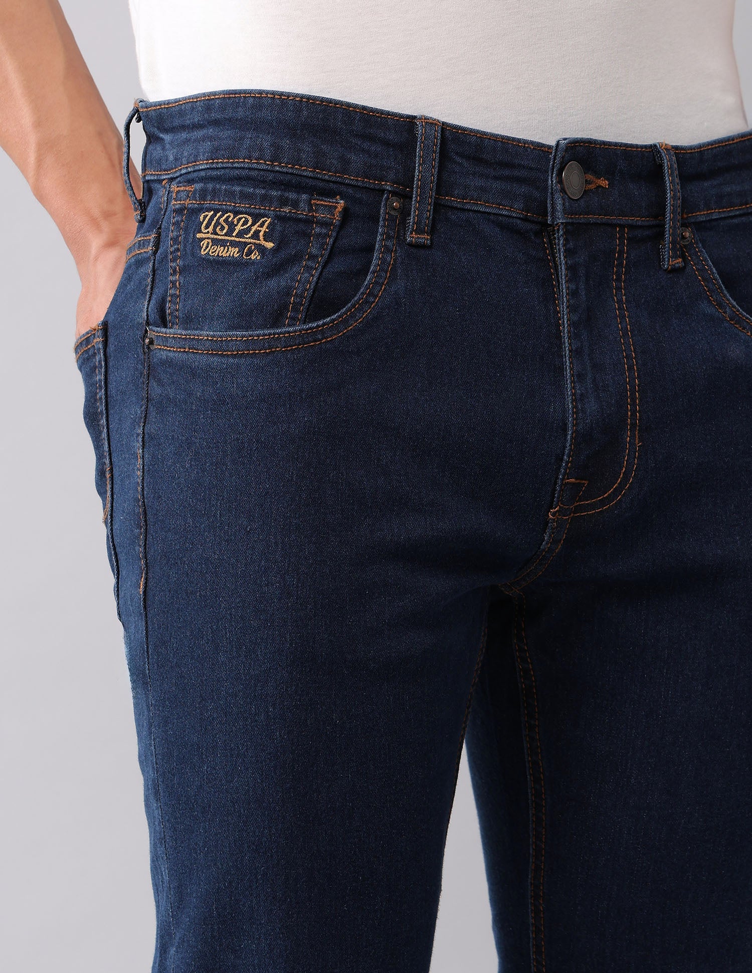 Brandon Slim Tapered Fit Blue Jeans - Image 7
