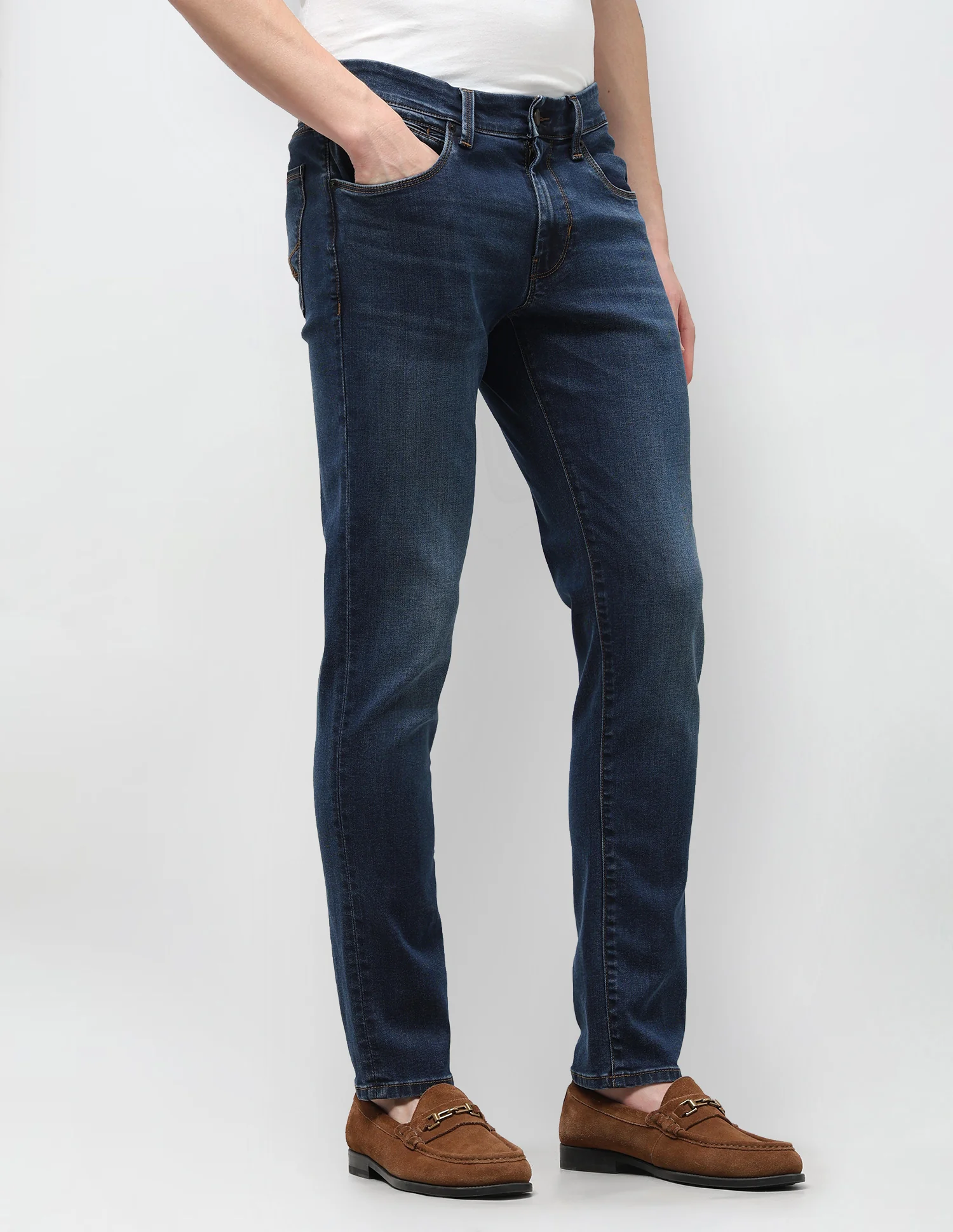 Brandon Slim Tapered Fit Blue Jeans - Image 4