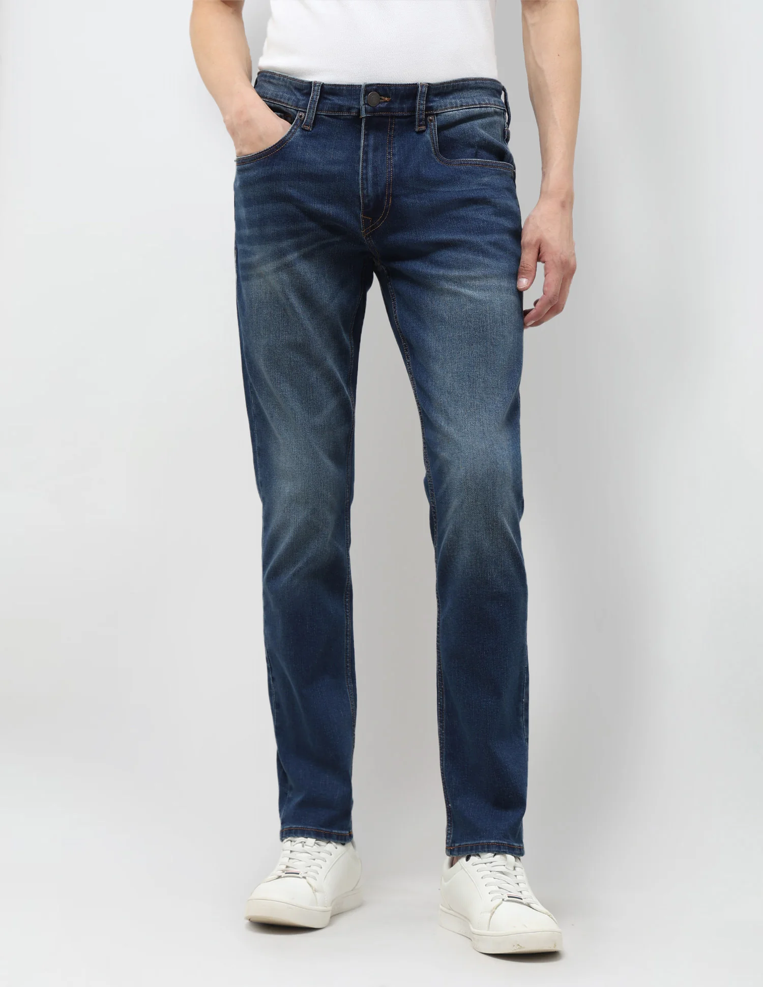 Brandon Slim Tapered Fit Blue Jeans - Image 6