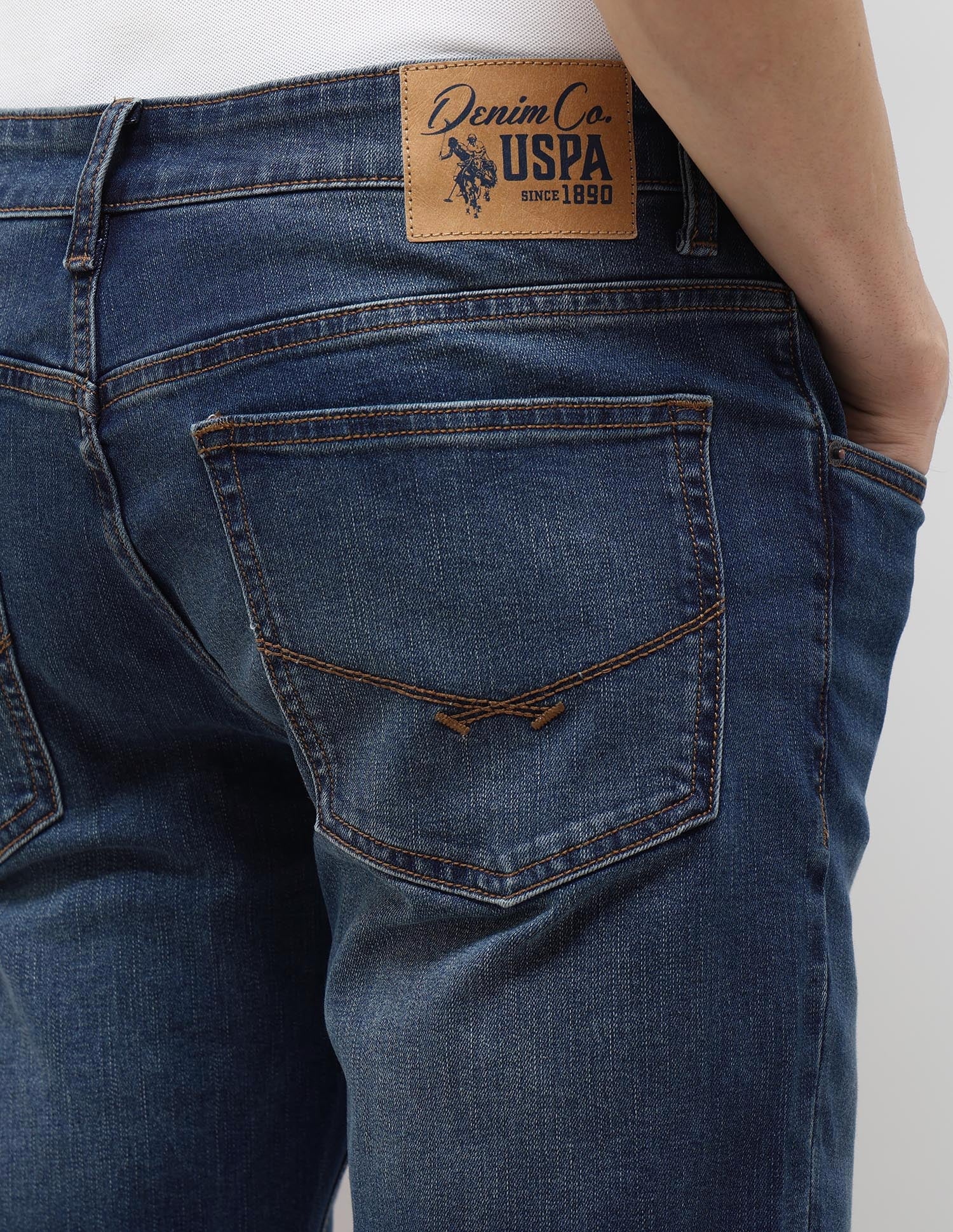 Brandon Slim Tapered Fit Blue Jeans - Image 8