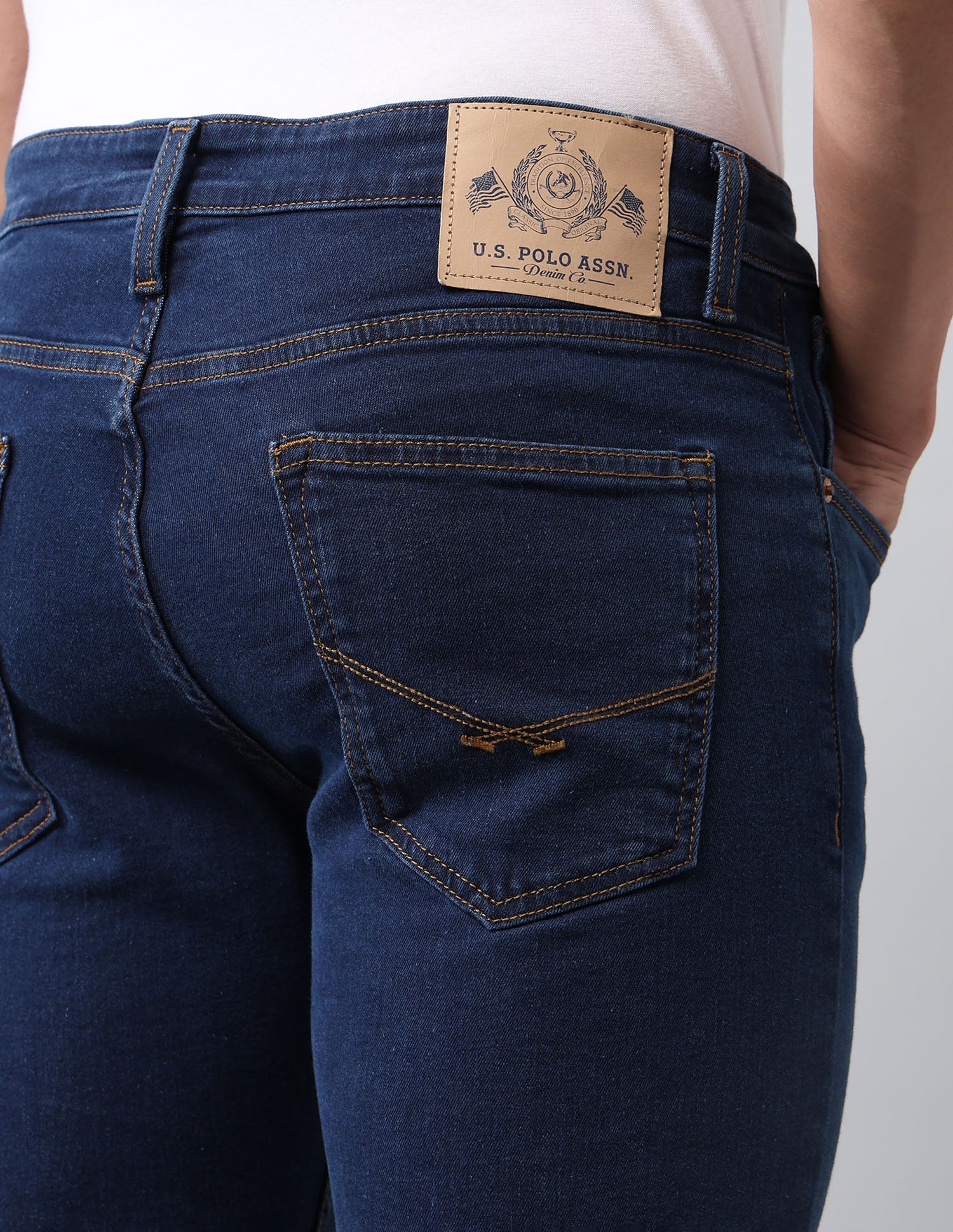 Brandon Slim Tapered Fit Blue Jeans - Image 8