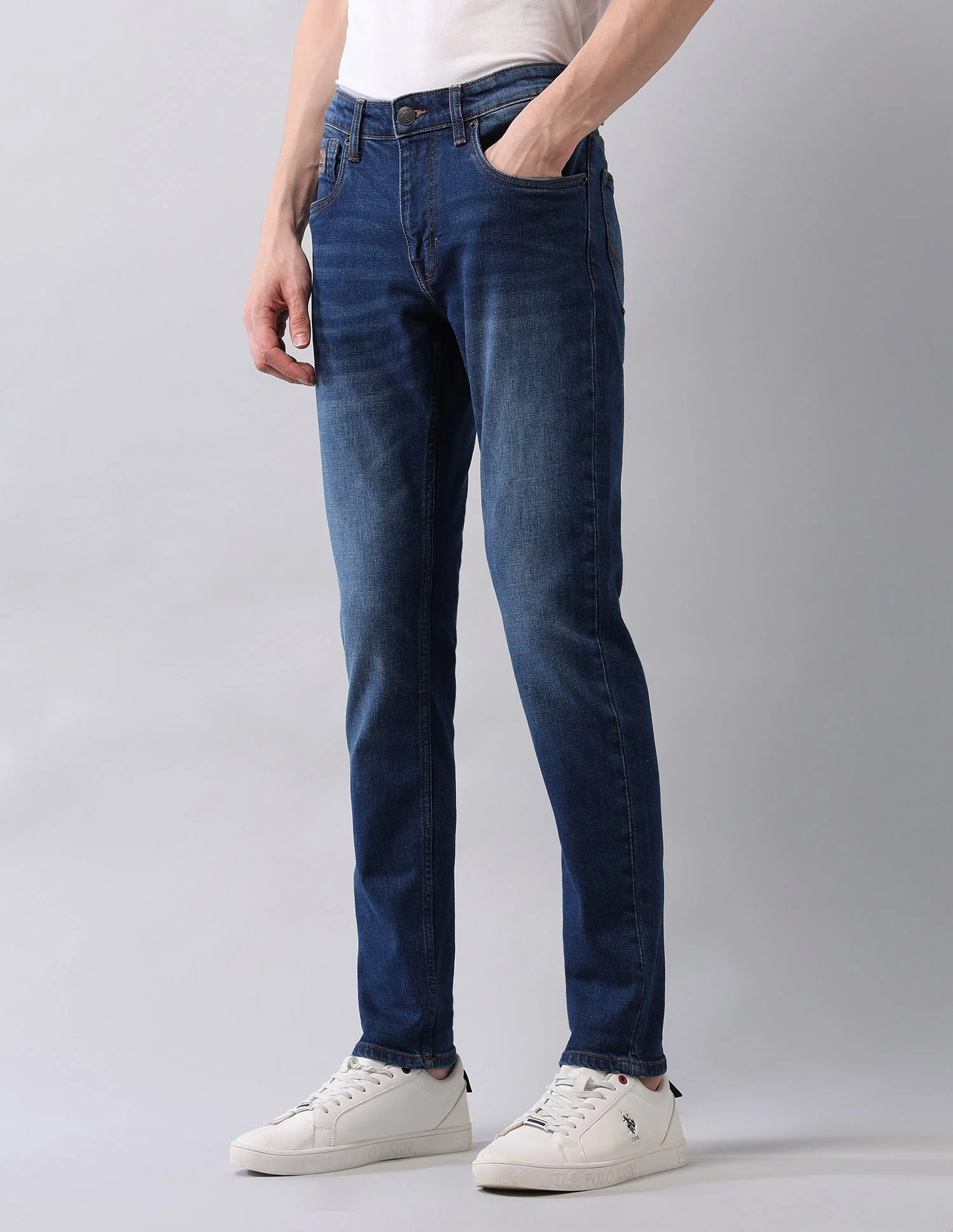 Brandon Slim Tapered Fit Blue Jeans - Image 4