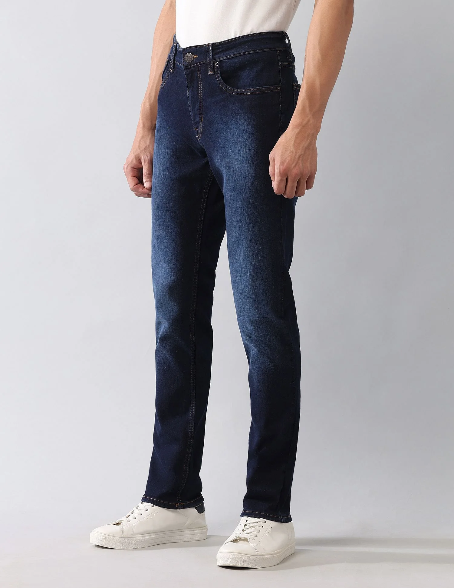 Brandon Slim Tapered Fit Blue Jeans - Image 4