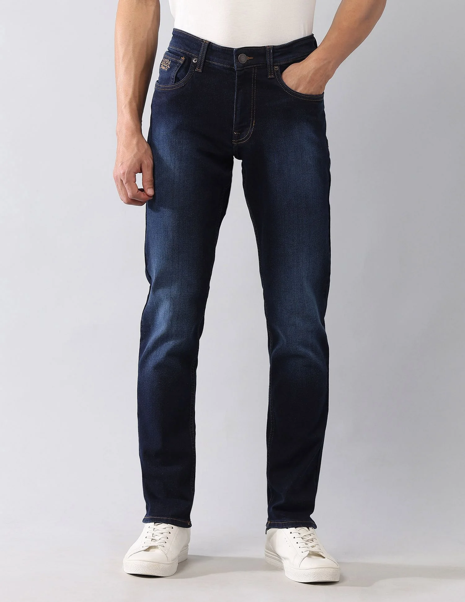 Brandon Slim Tapered Fit Blue Jeans - Image 6
