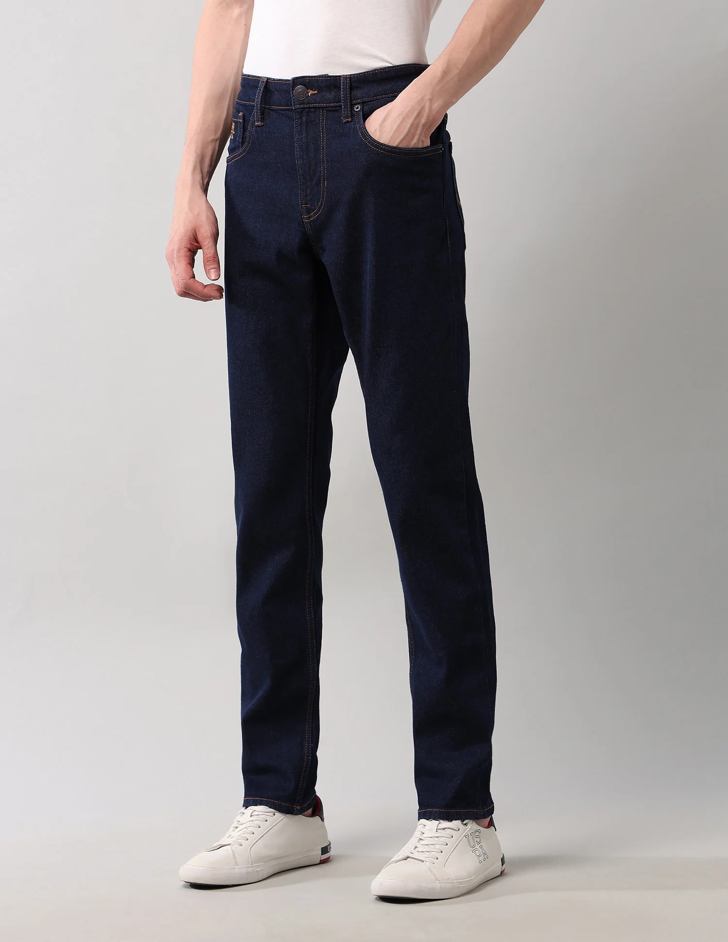 Brandon Slim Tapered Fit Blue Jeans - Image 4