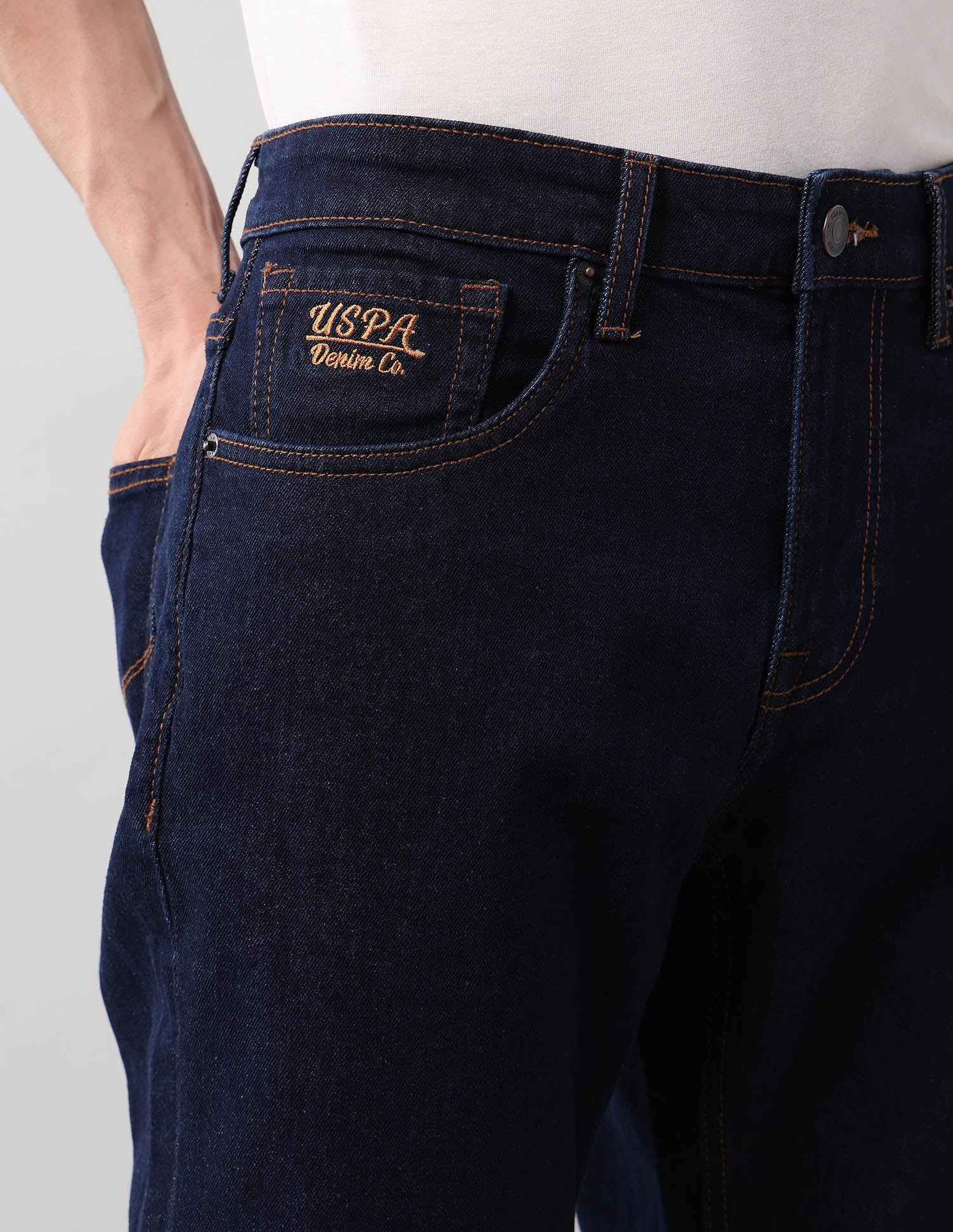 Brandon Slim Tapered Fit Blue Jeans - Image 7