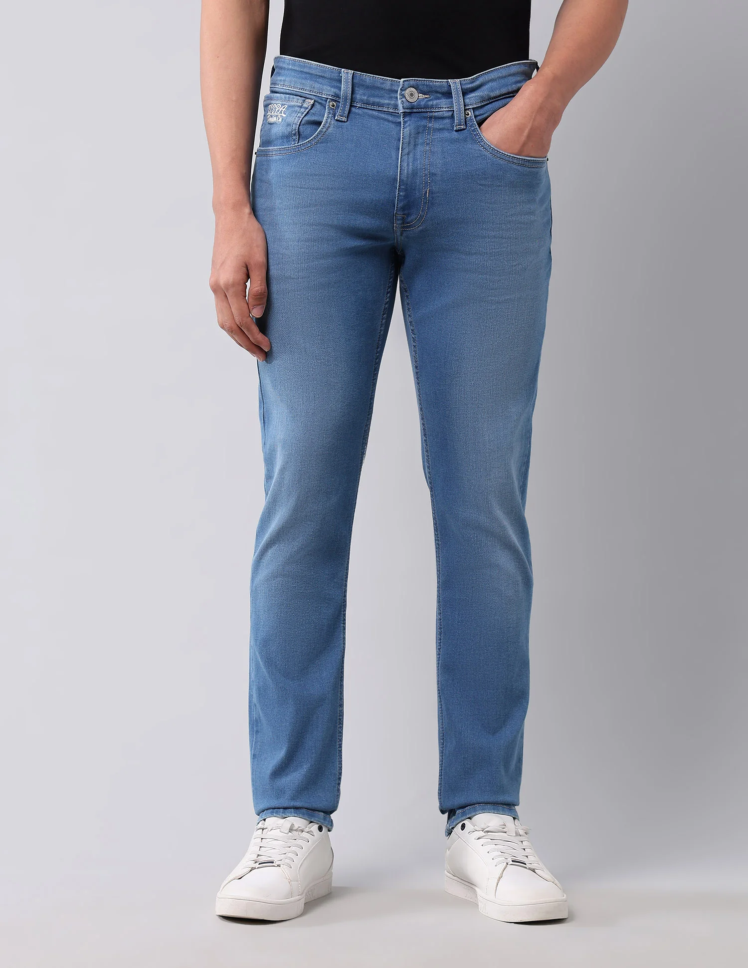 Brandon Slim Tapered Fit Blue Jeans - Image 6