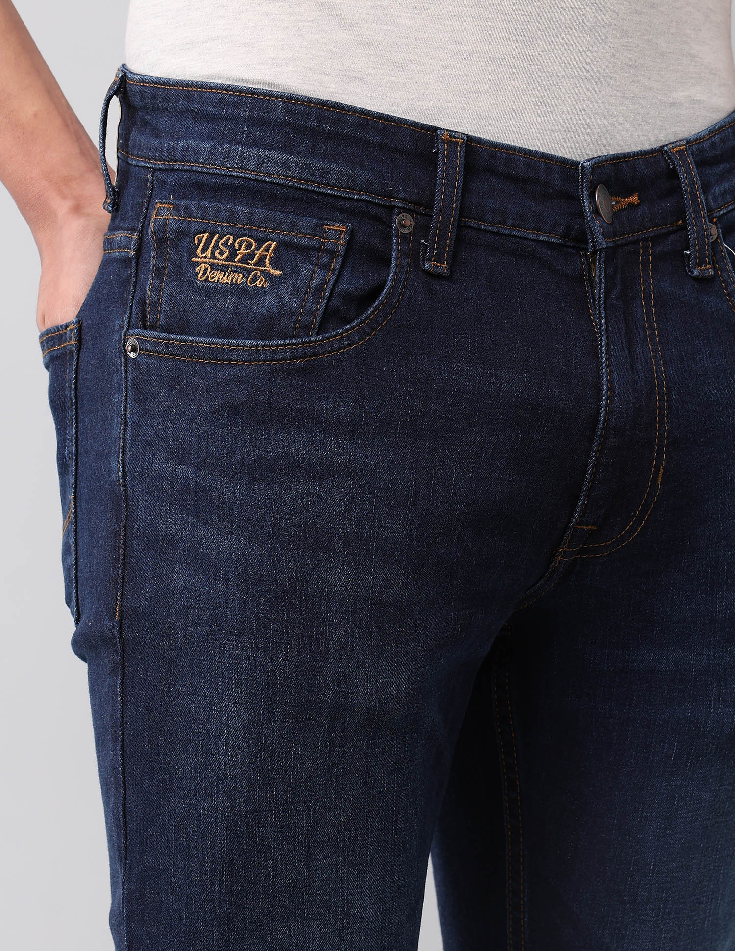 Brandon Slim Tapered Fit Blue Jeans - Image 7