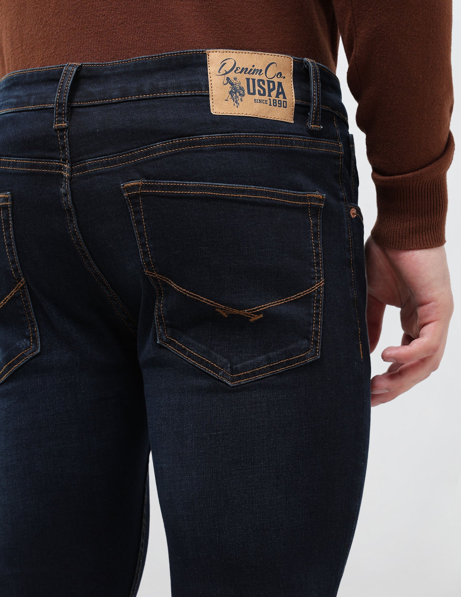 Brandon Slim Tapered Fit Blue Jeans - Image 8