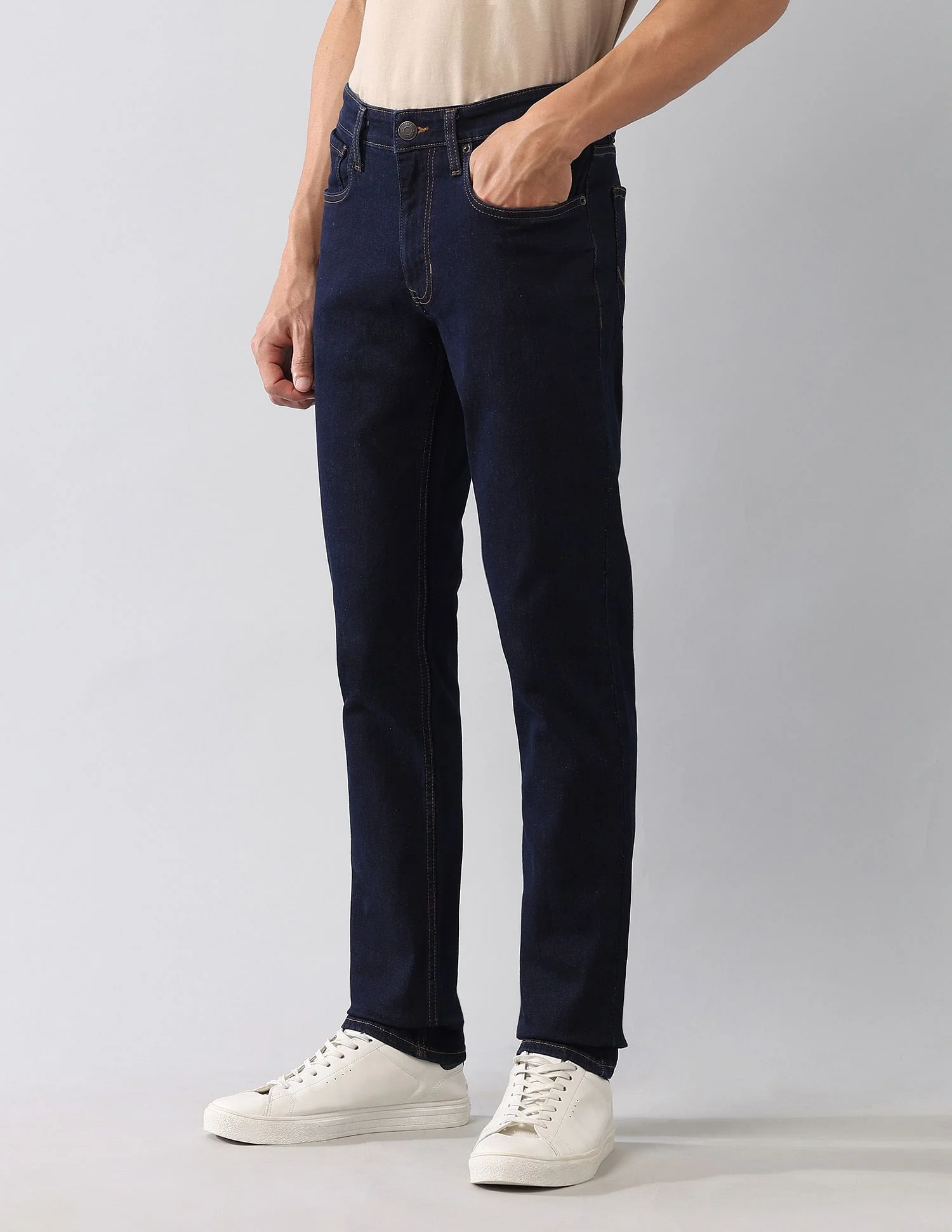 Brandon Slim Tapered Fit Blue Jeans - Image 4