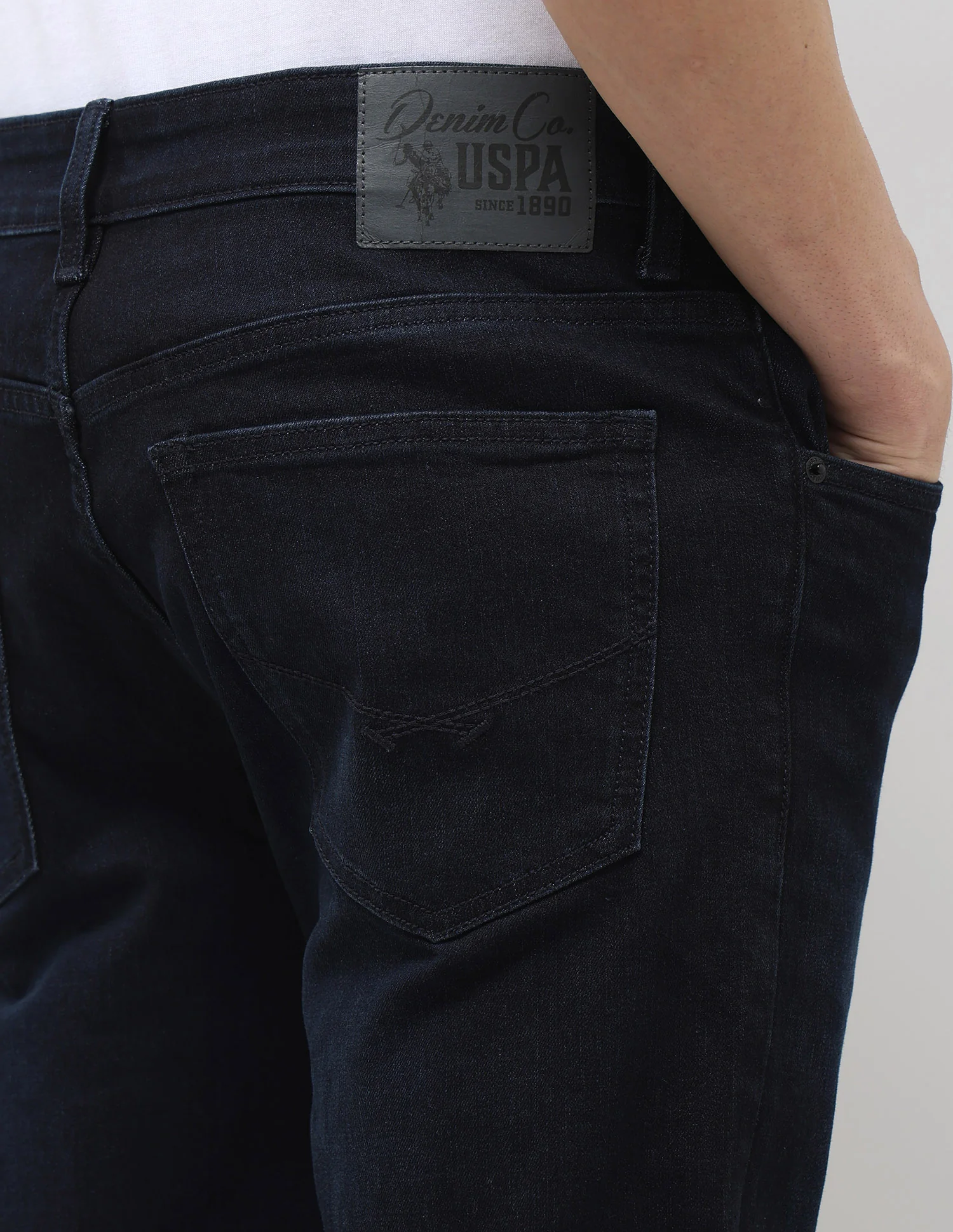 Brandon Slim Tapered Fit Blue Jeans - Image 8
