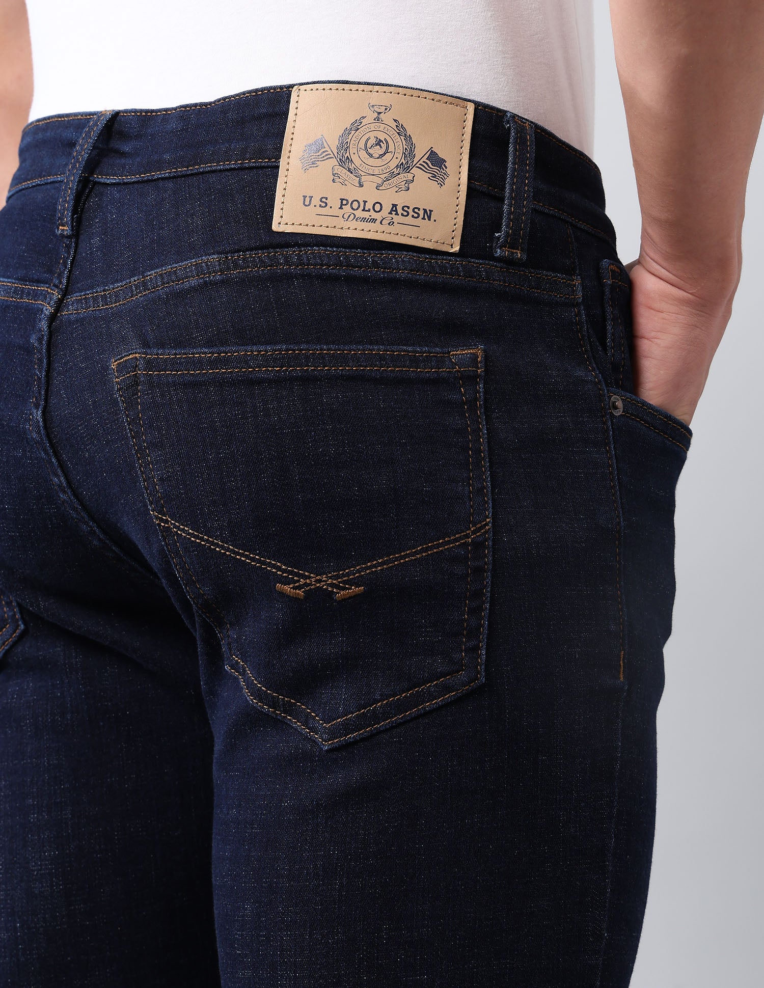Brandon Slim Tapered Fit Blue Jeans - Image 8