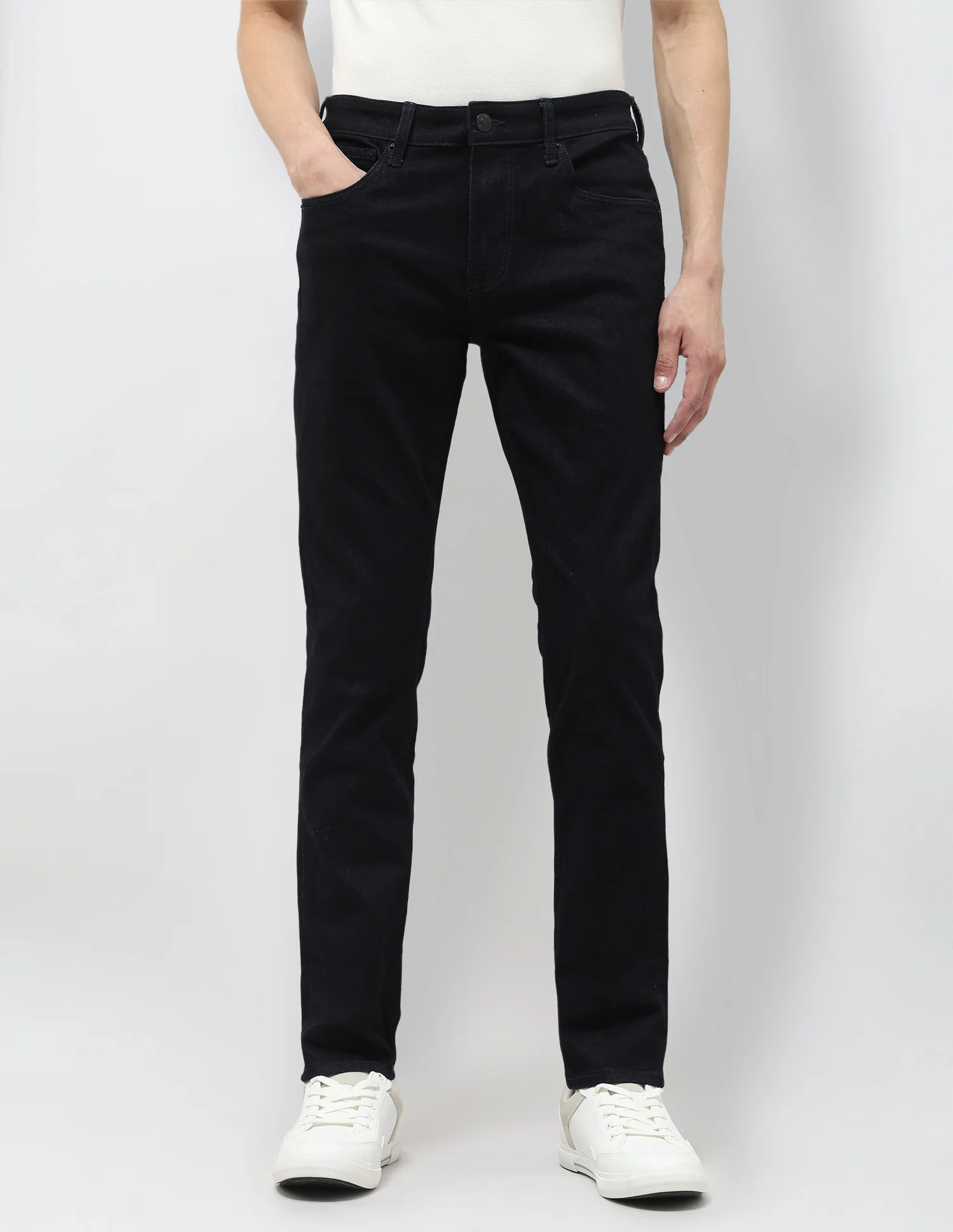 Brandon Slim Tapered Fit Blue Jeans - Image 6