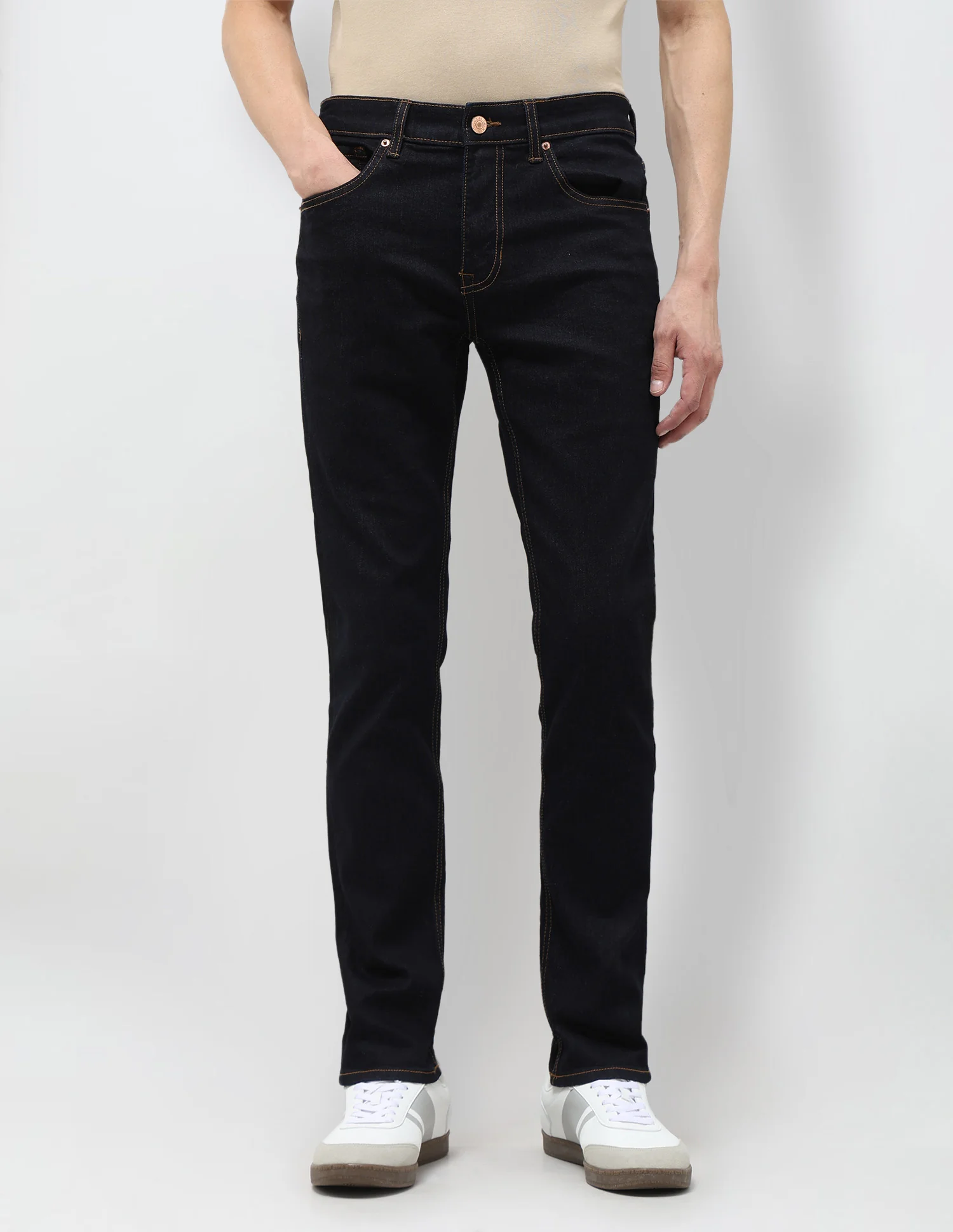 Brandon Slim Tapered Fit Blue Jeans - Image 6