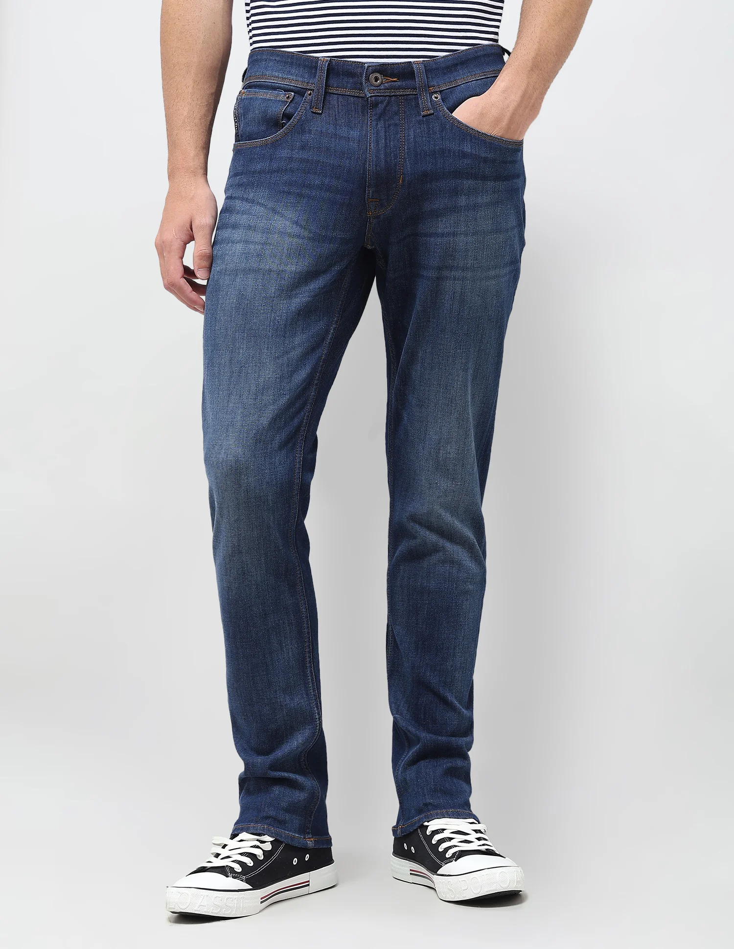Brandon Slim Tapered Fit Blue Jeans - Image 6