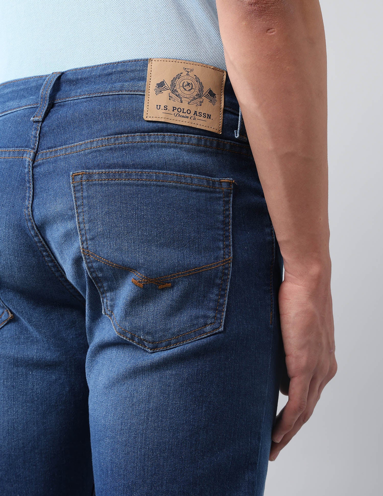 Brandon Slim Tapered Fit Blue Jeans - Image 8