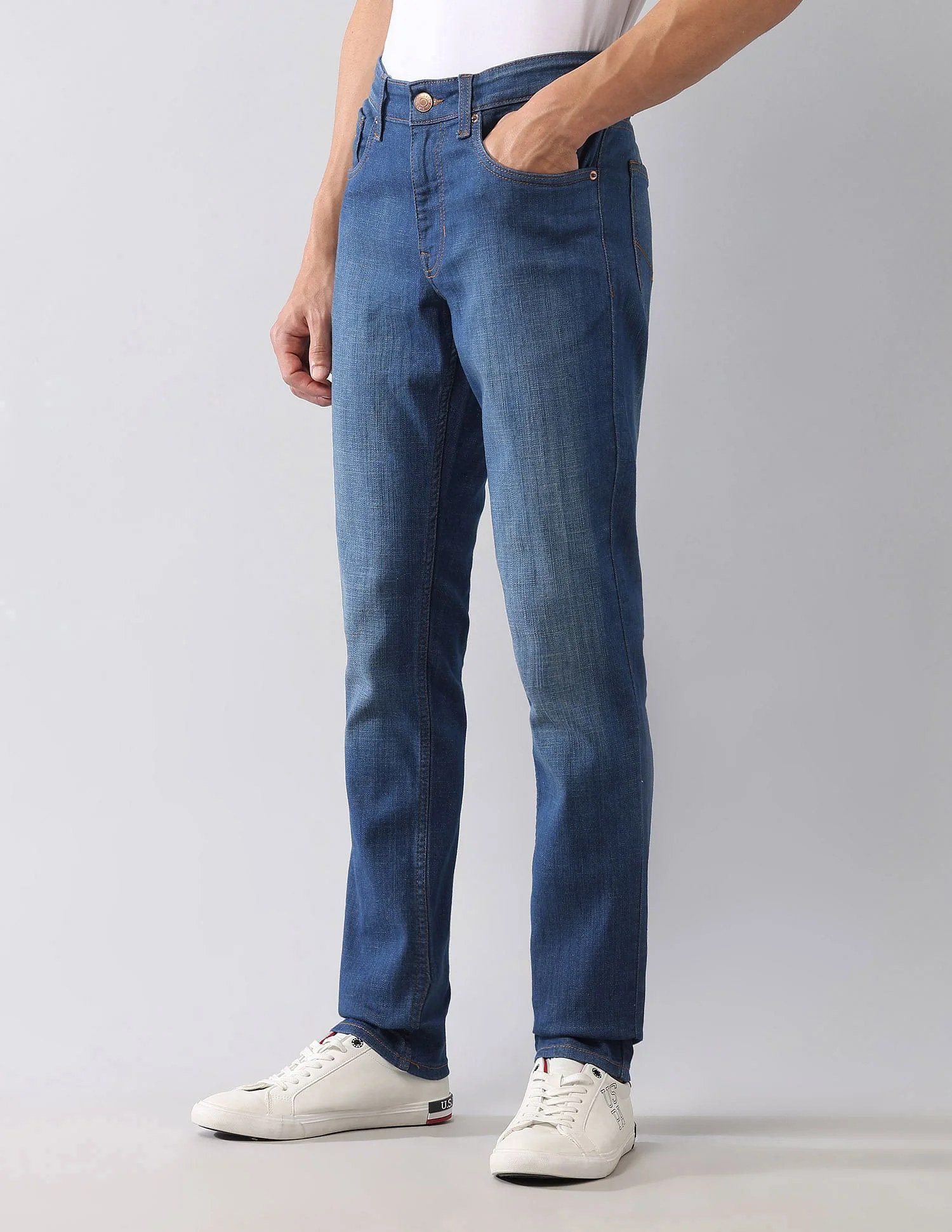 Brandon Slim Tapered Fit Blue Jeans - Image 4