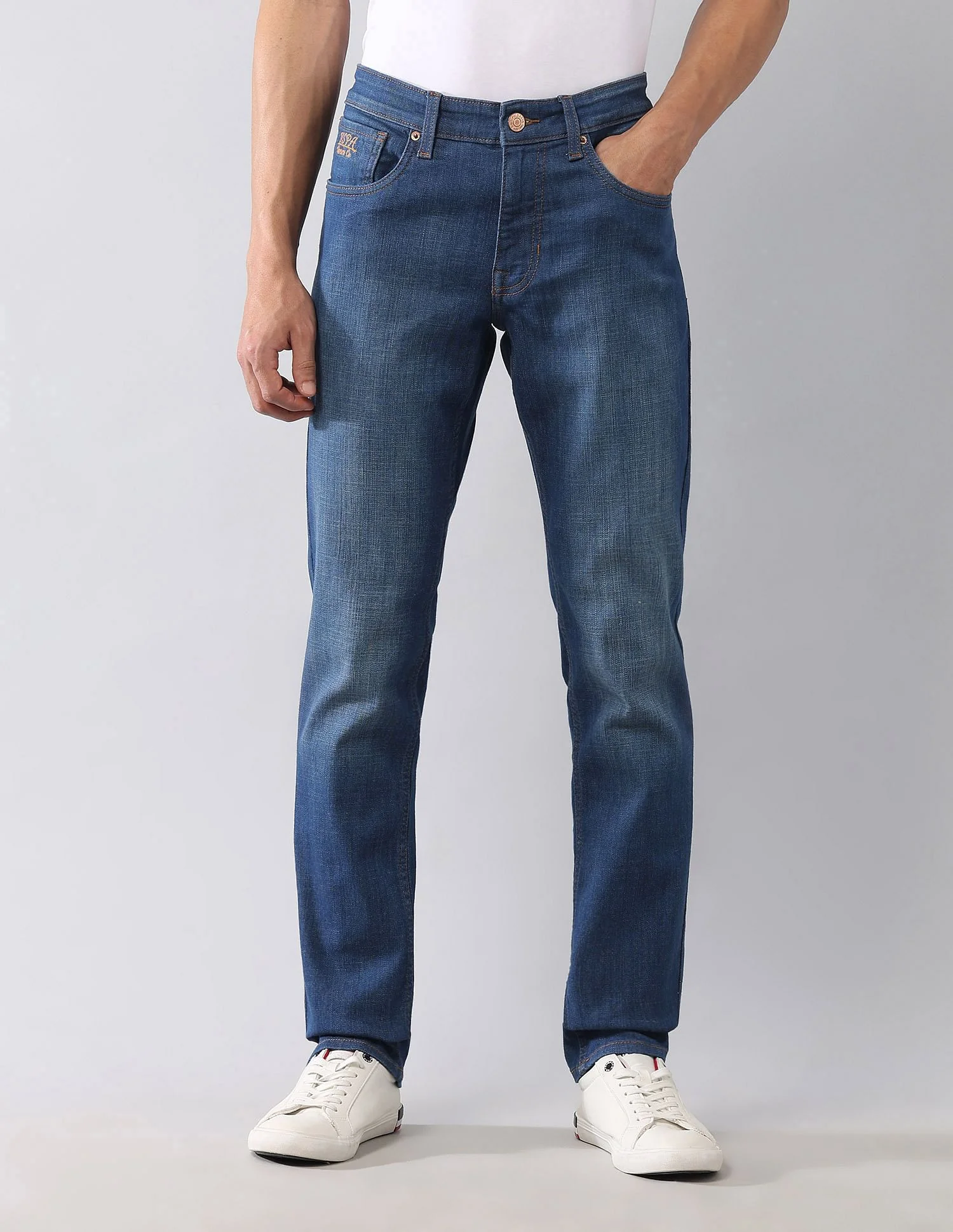 Brandon Slim Tapered Fit Blue Jeans - Image 6