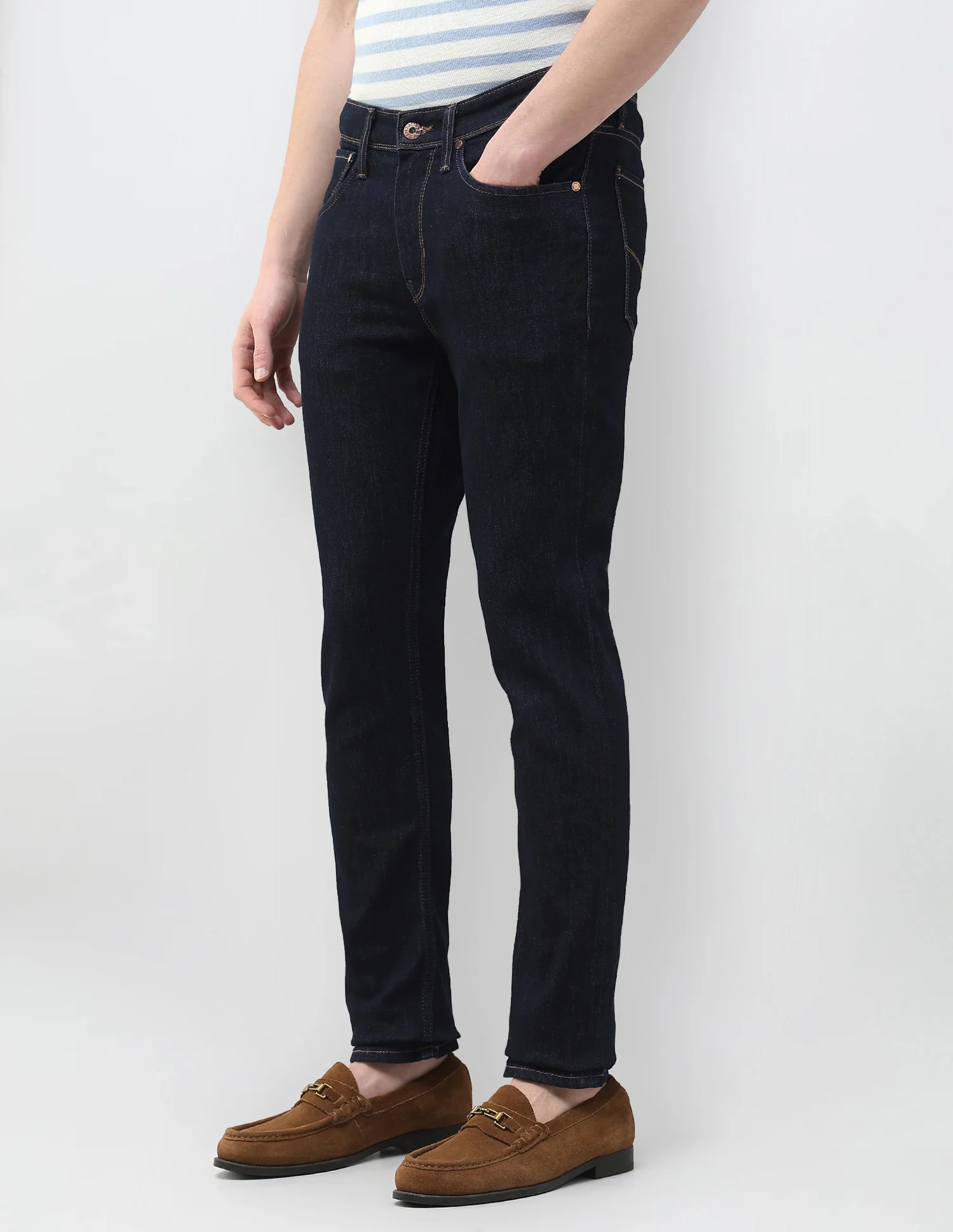 Brandon Slim Tapered Fit Rinsed Jeans - Image 4