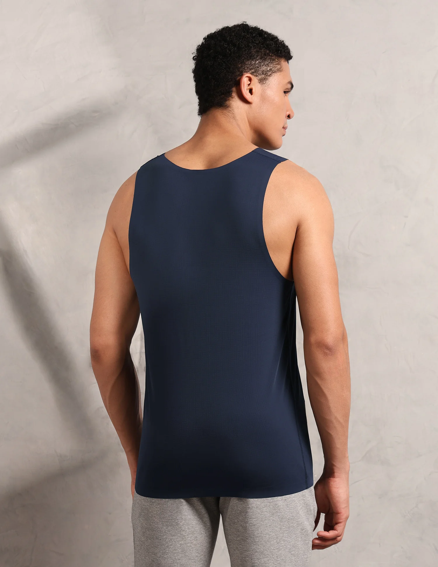 Breathe Easy Mesh Seamless RV001 Sports Vest - Image 5