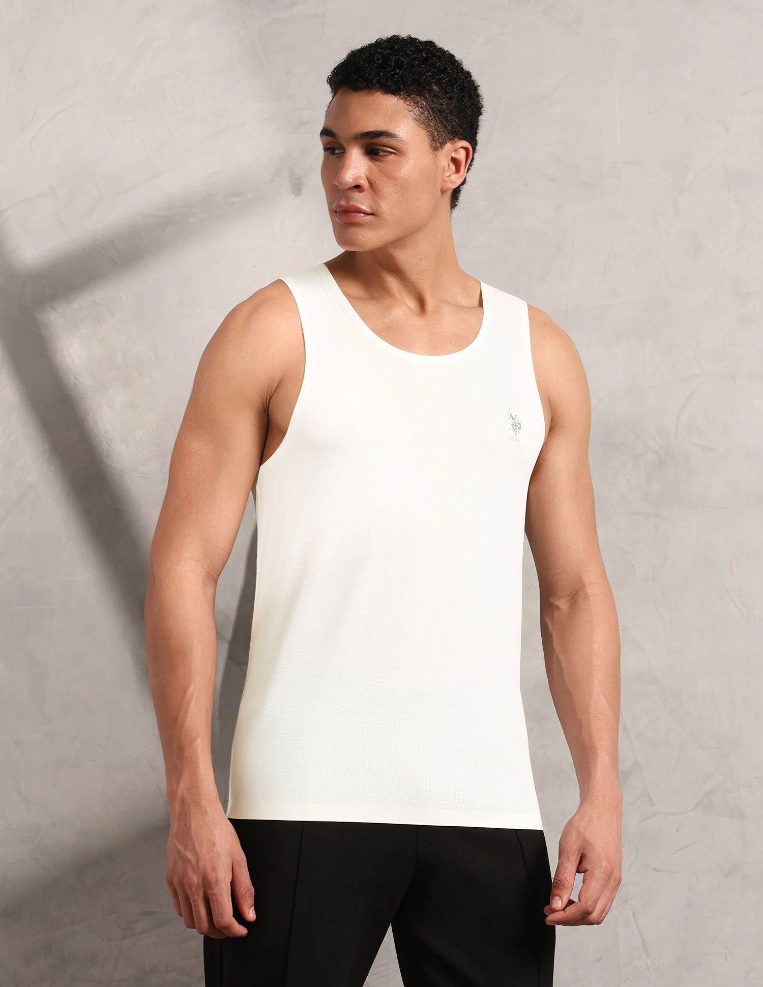 Breathe Easy Mesh Seamless RV001 Sports Vest - Image 4