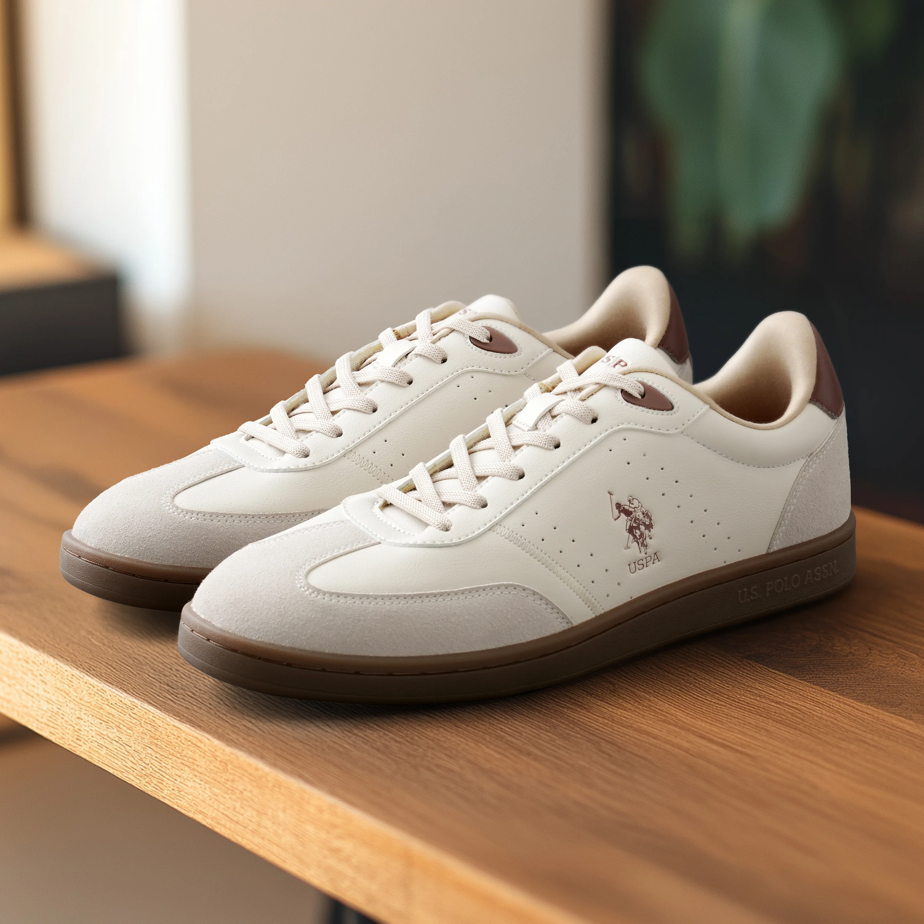 Cenik Solid Sneakers