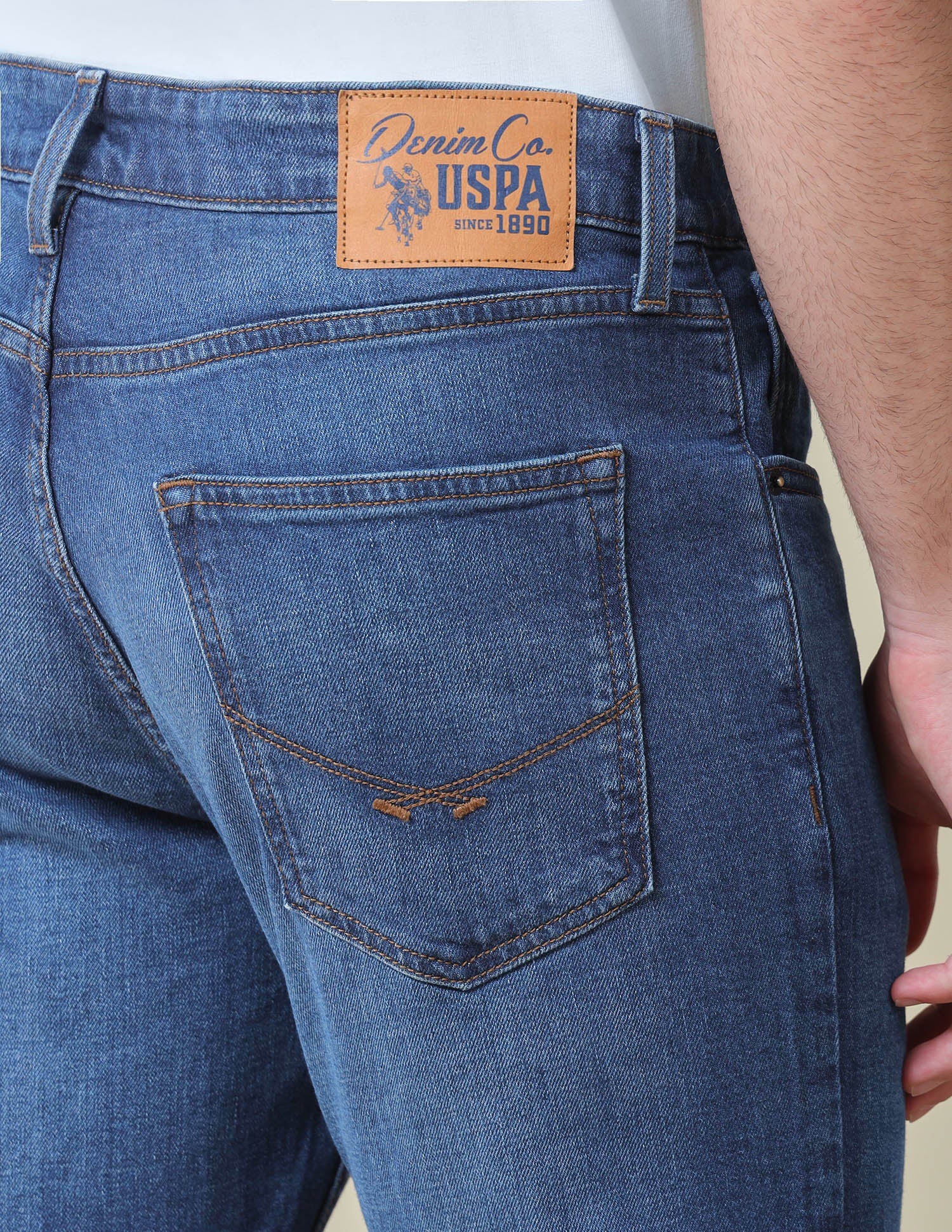 Cole Comfort Cropped Fit Blue Jeans - Image 8