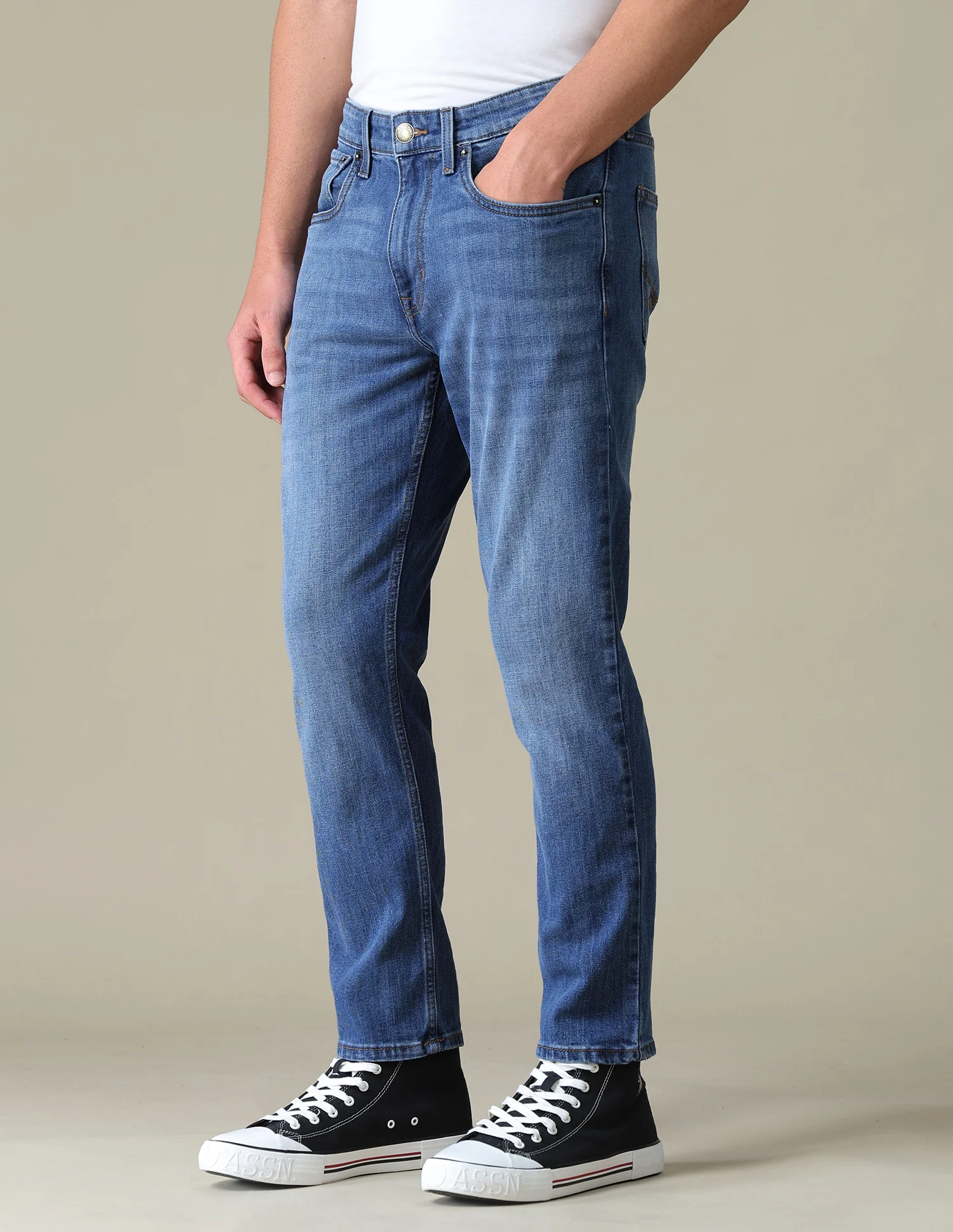 Cole Comfort Cropped Fit Blue Jeans - Image 4