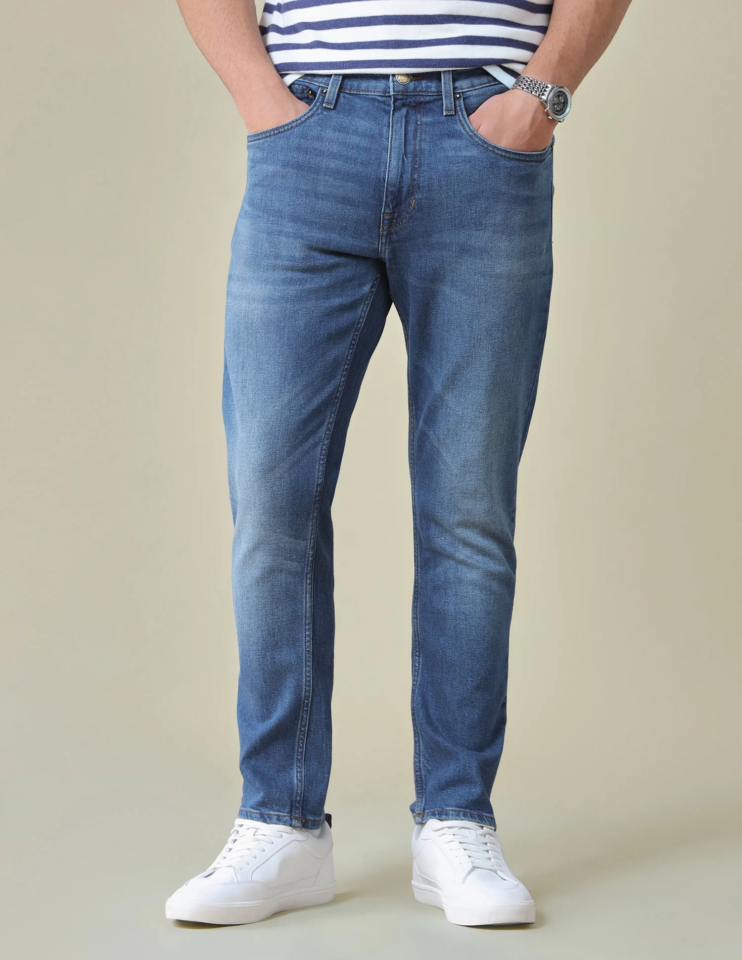 Cole Comfort Cropped Fit Blue Jeans