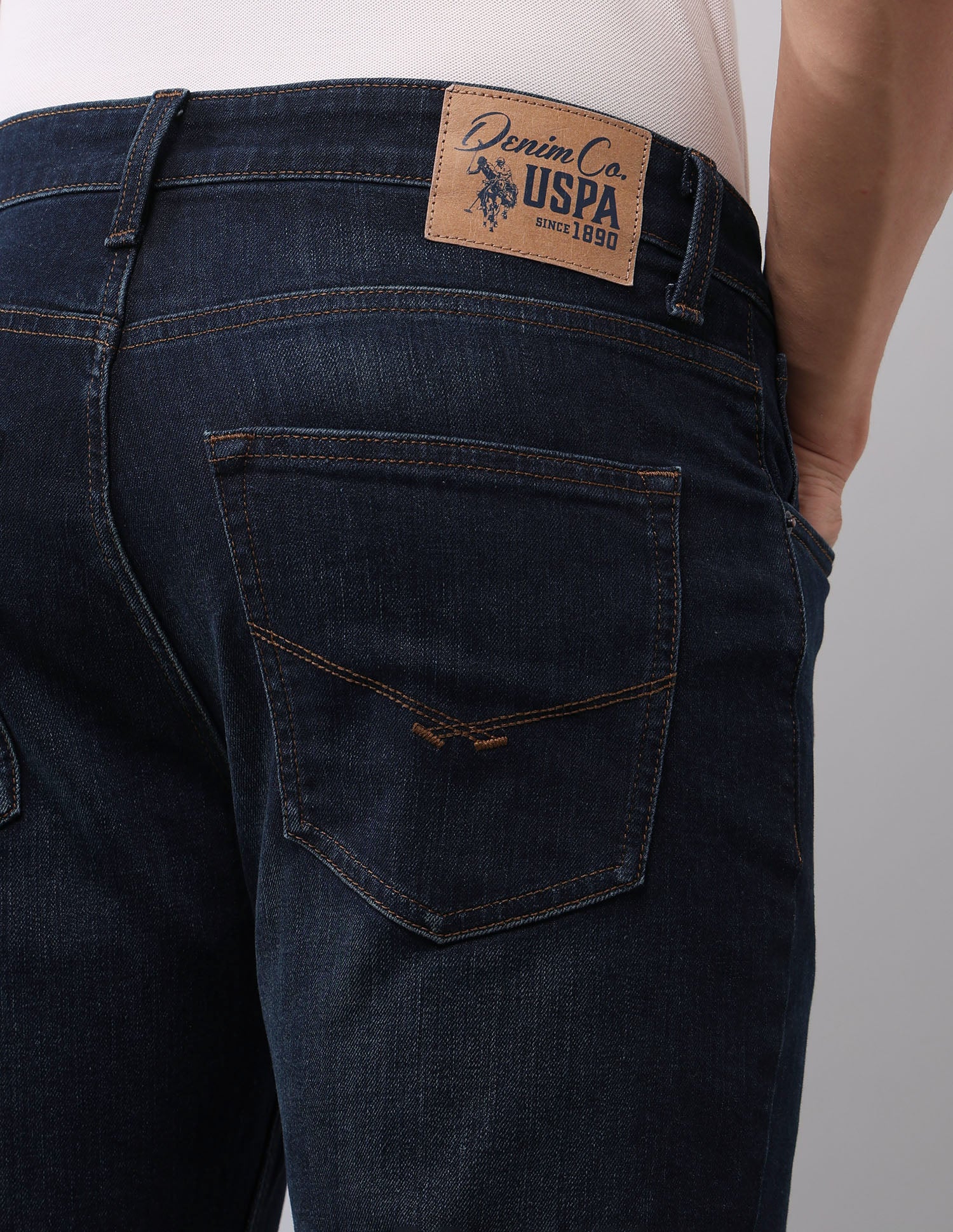 Cole Comfort Cropped Fit Blue Jeans - Image 8