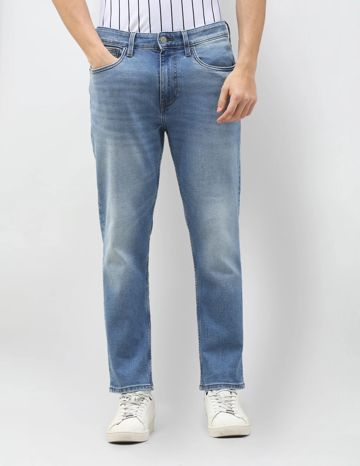 Cole Comfort Cropped Fit Blue Jeans - Image 6