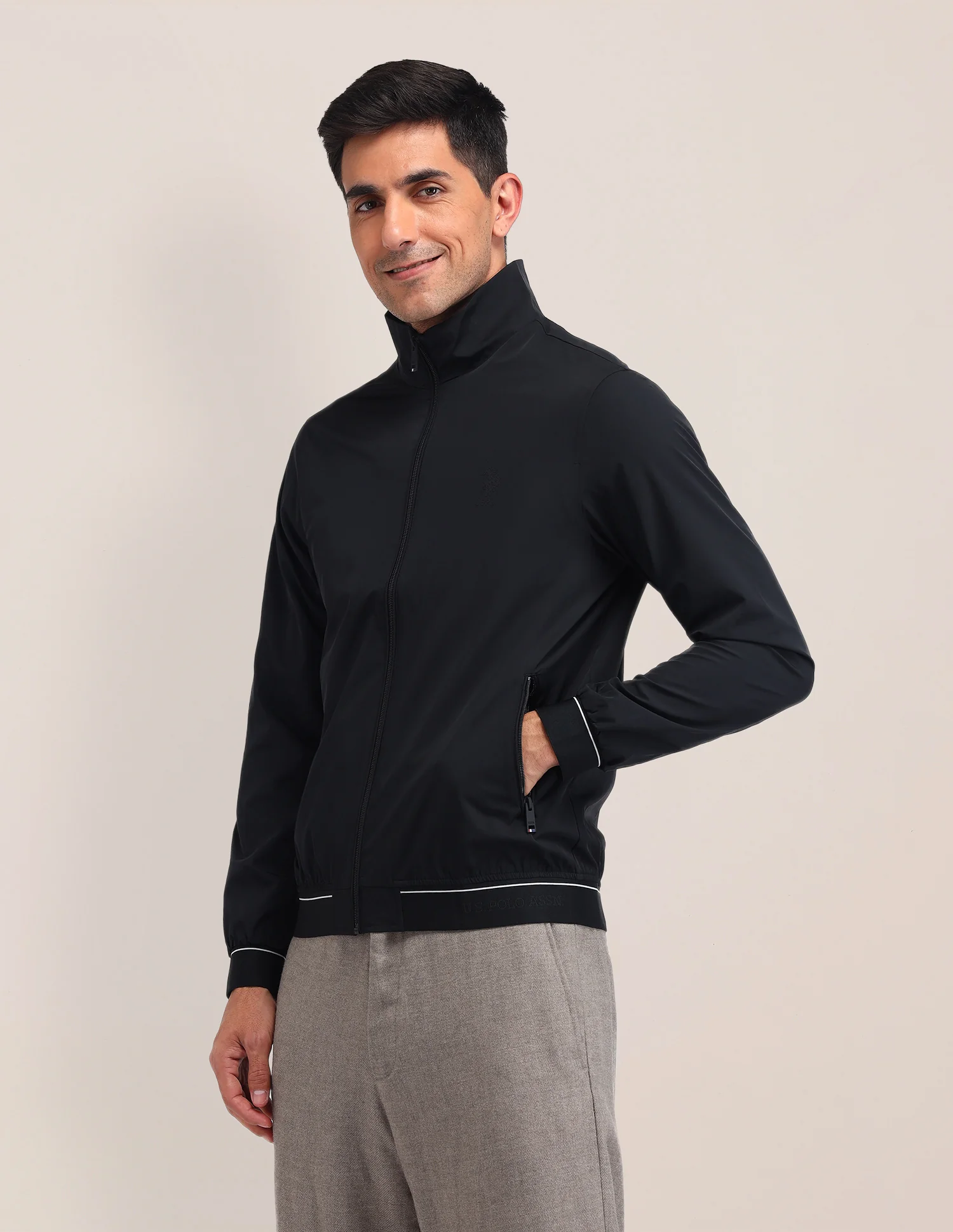 Colour Blocked Regular Fit Jacket - Image 4
