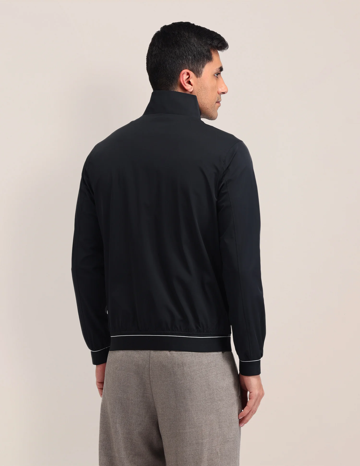 Colour Blocked Regular Fit Jacket - Image 5