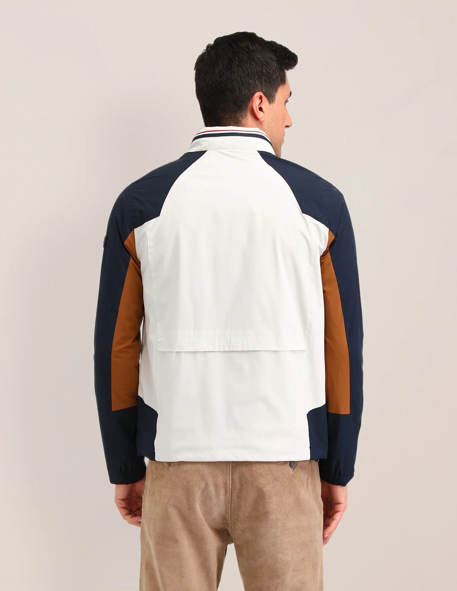 Colour blocked Regular Fit Jacket - Image 5