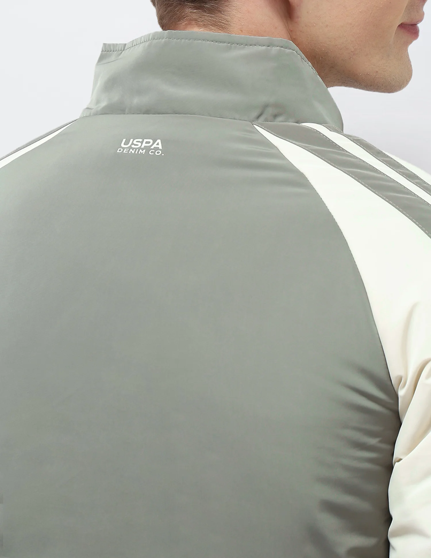 Colour Blocked Regular Fit Puffer Jacket - Image 9