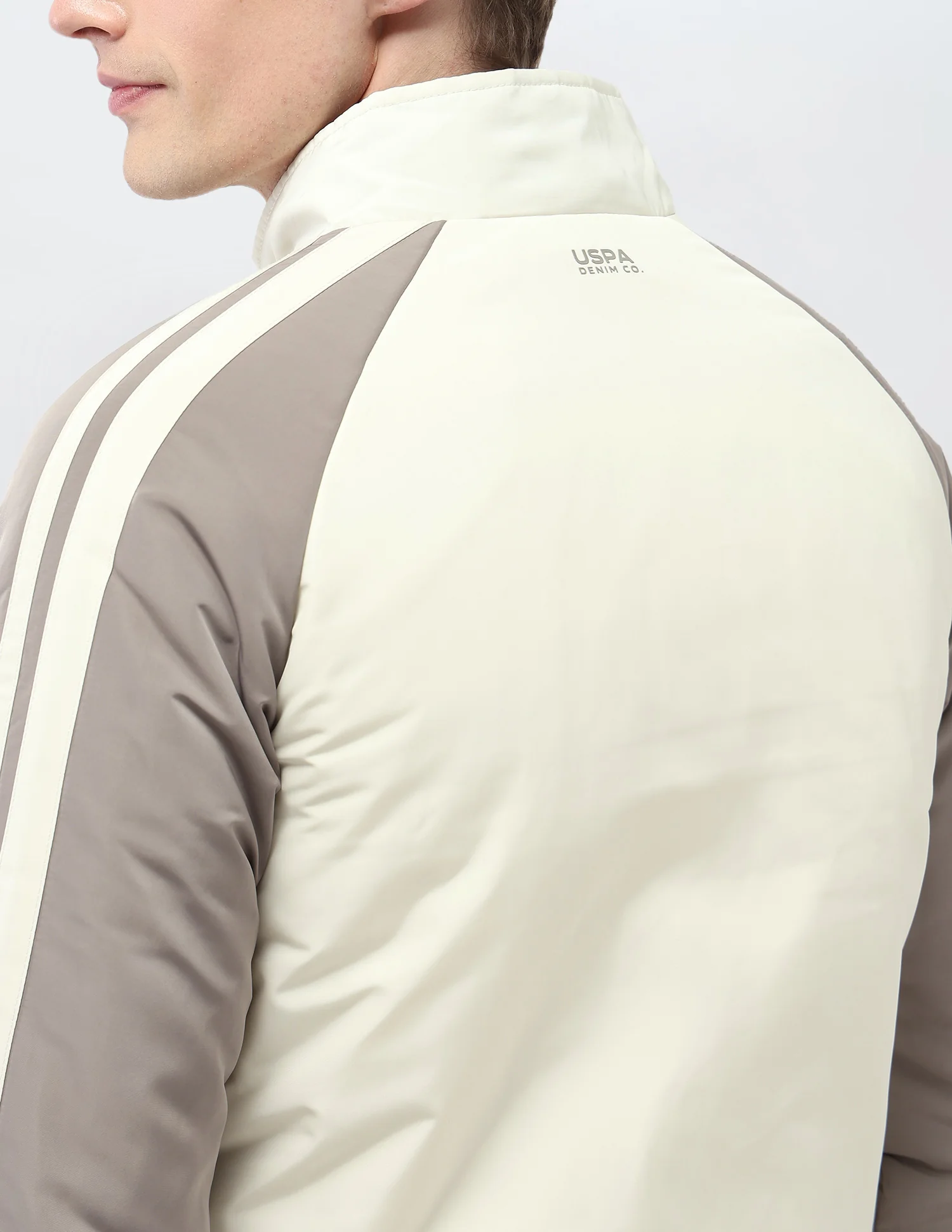 Colour Blocked Regular Fit Puffer Jacket - Image 9