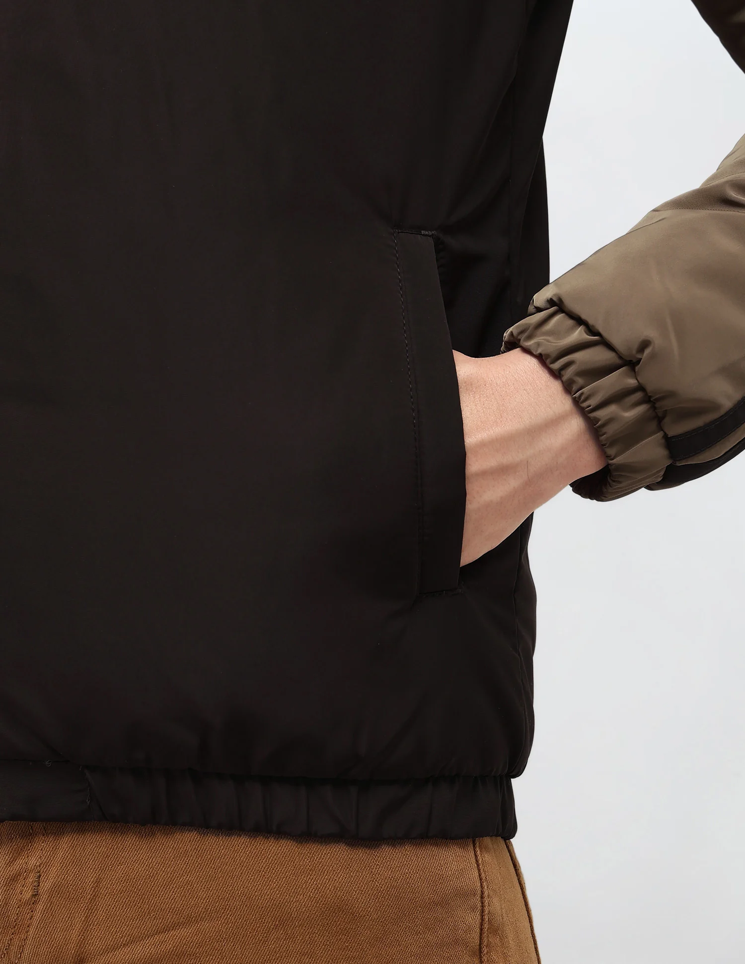 Colour Blocked Regular Fit Puffer Jacket - Image 9